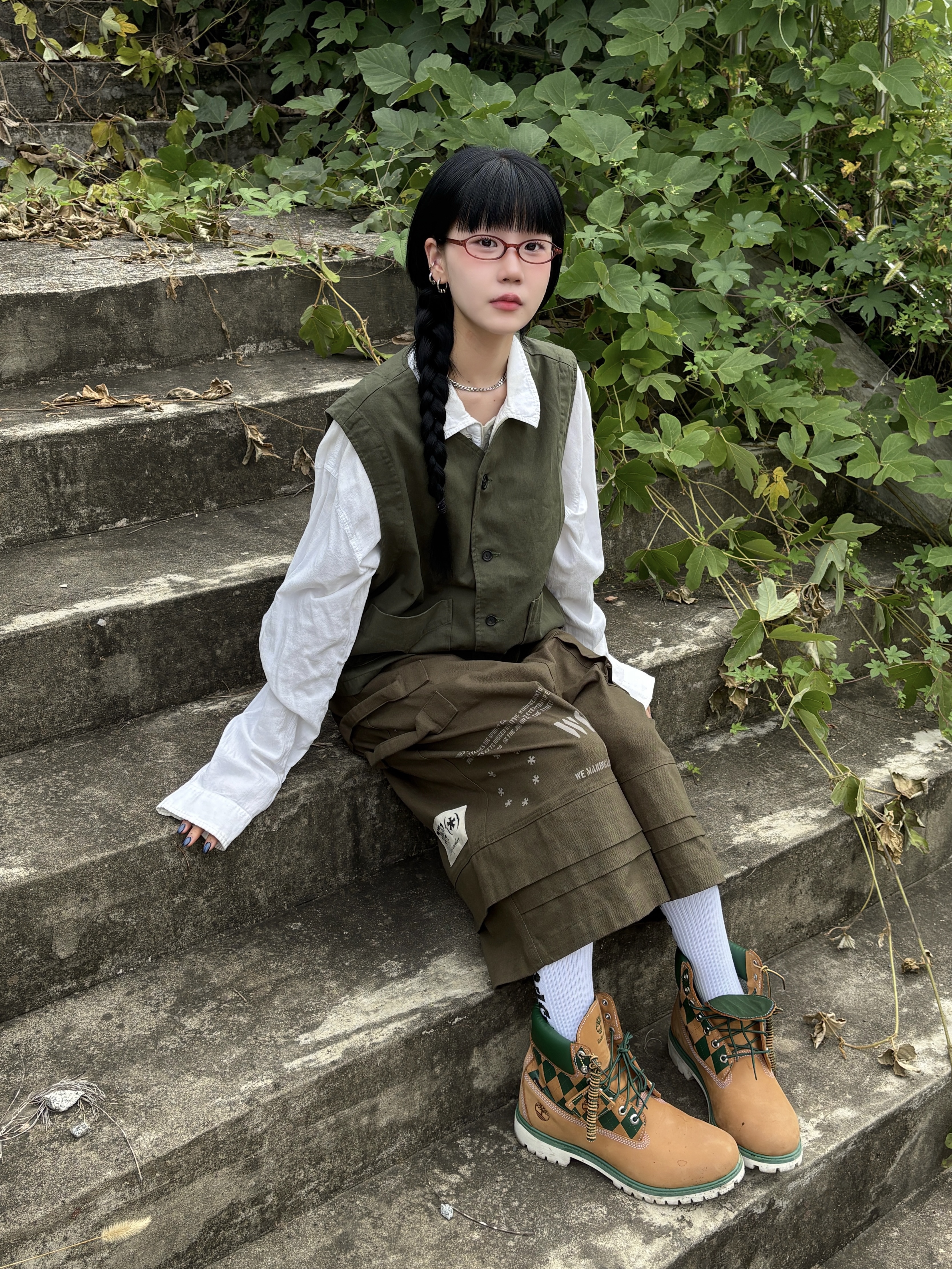 KASINA x Timberland 6 In Premium Vibram GTX Wheat, THRASHER (3Pack) Magazine Logo Crew Socks White 착용 스타일 - 2