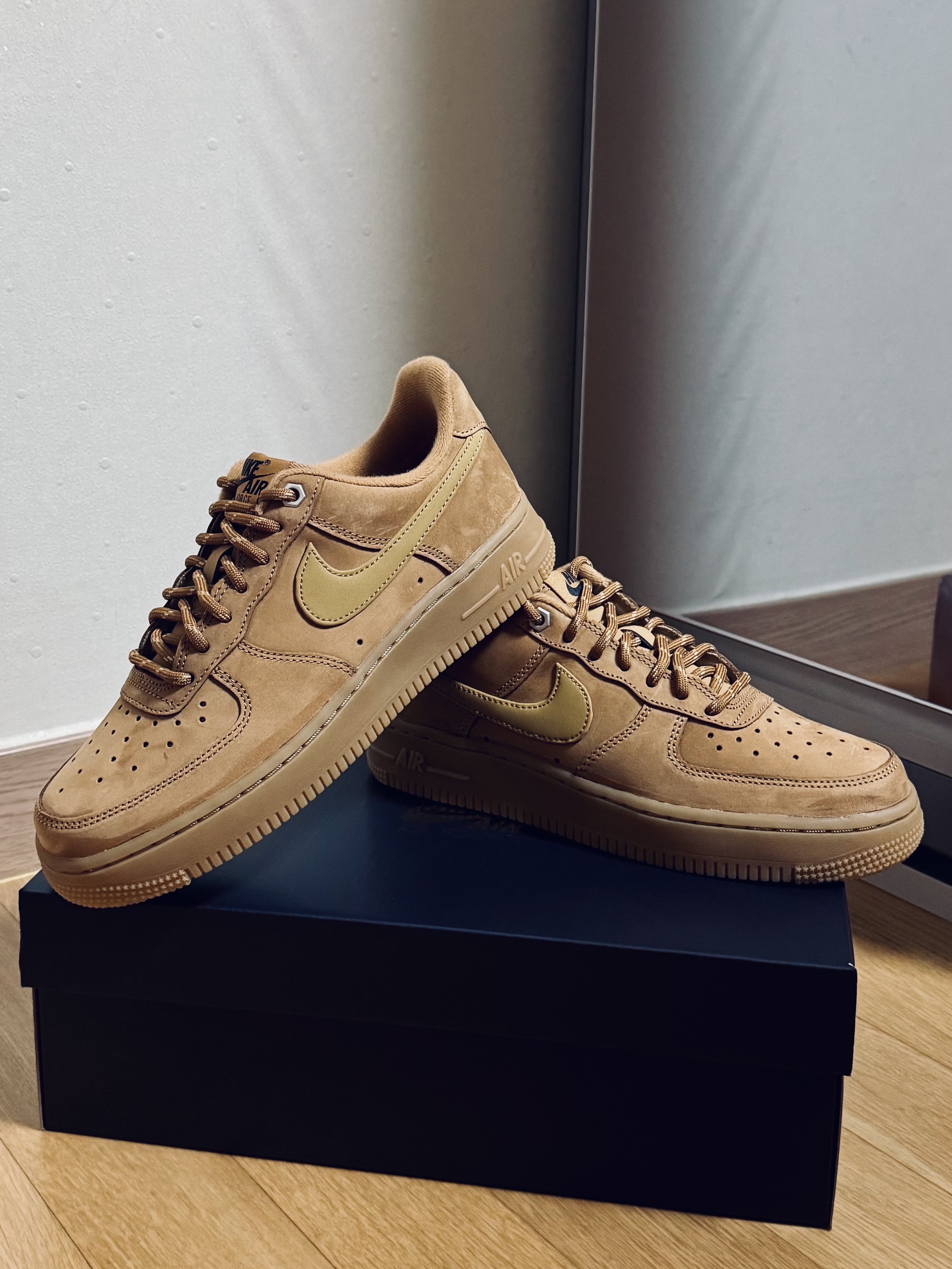 (W) Nike Air Force 1 '07 WB Flax Wheat 착용 스타일