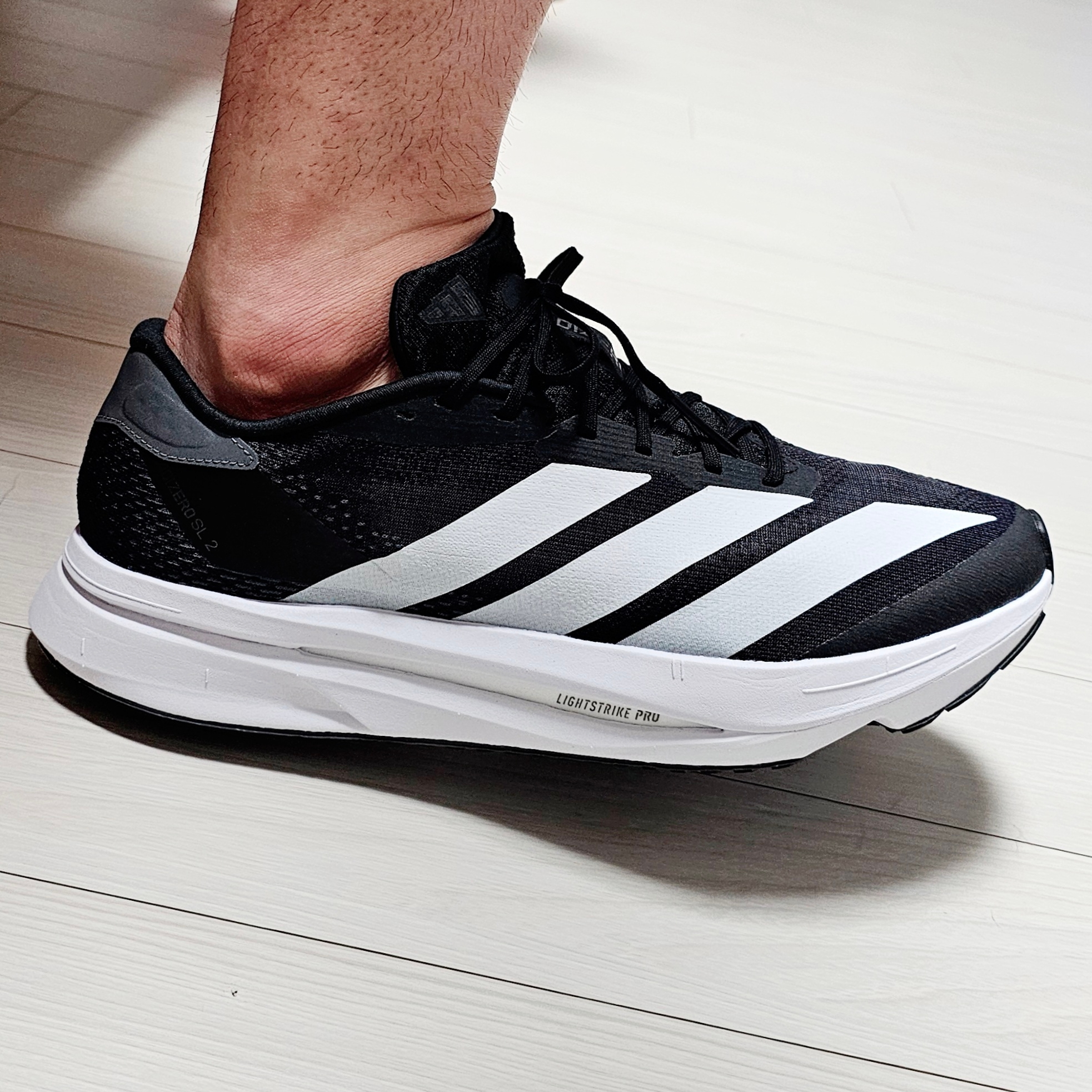 Adidas Adizero SL 2 Core Black Cloud White 착용 스타일