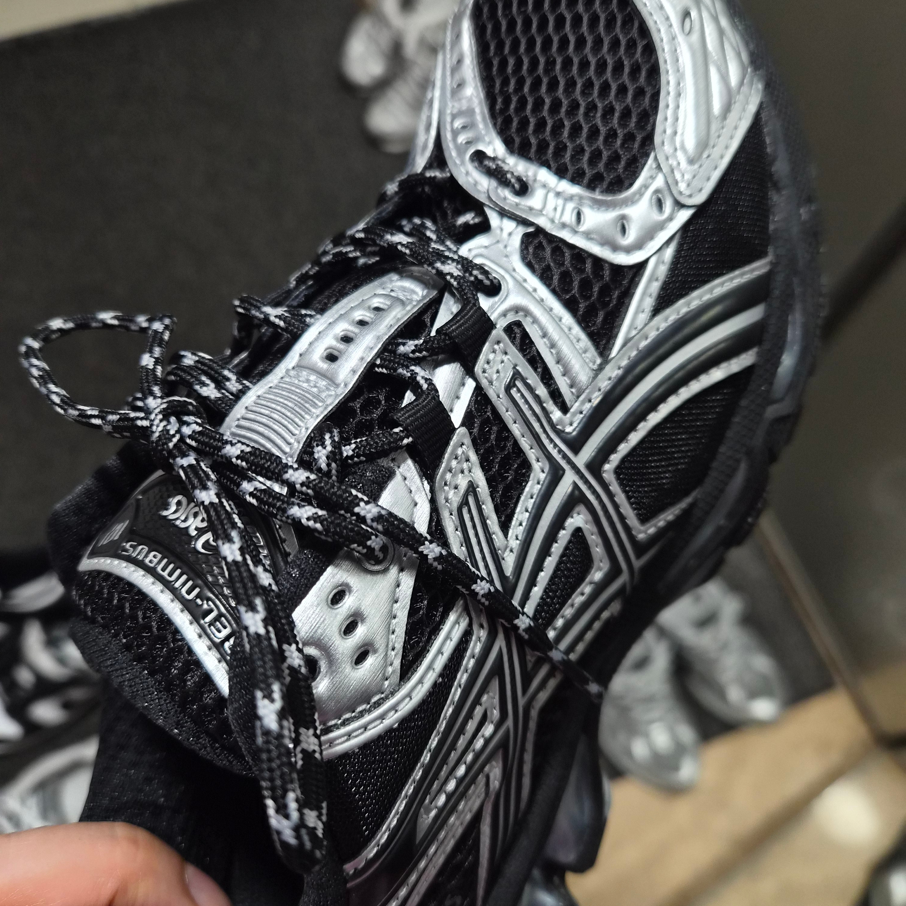 Asics Gel-Nimbus 10.1 Black Pure Silver - Korea Exclusive 착용 스타일