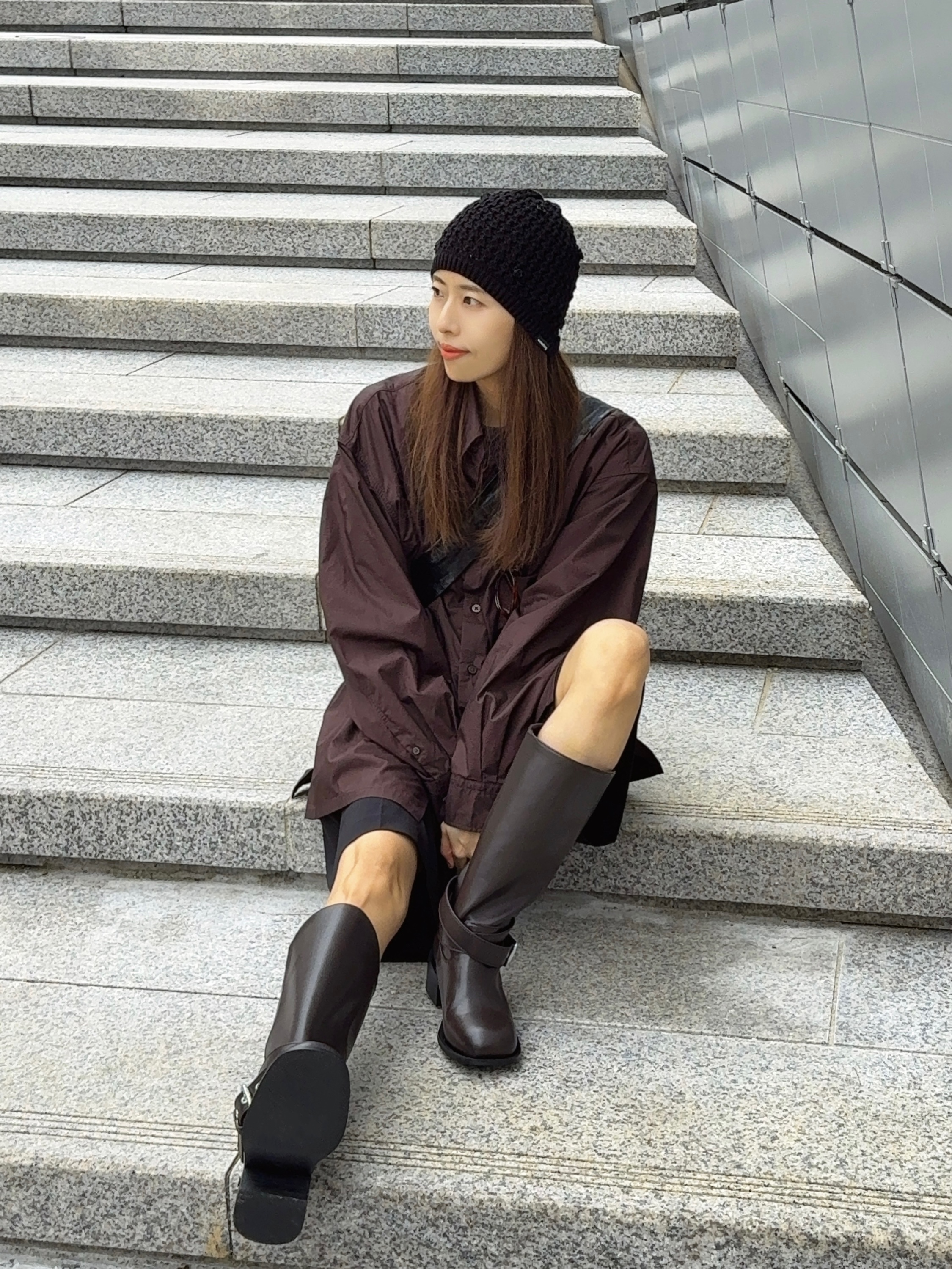Lemaire Small Croissant Bag Coated Linen Canvas Black, Gentle Monster x Maison Margiela MM113 Tortoiseshell Clear 착용 스타일 - 5