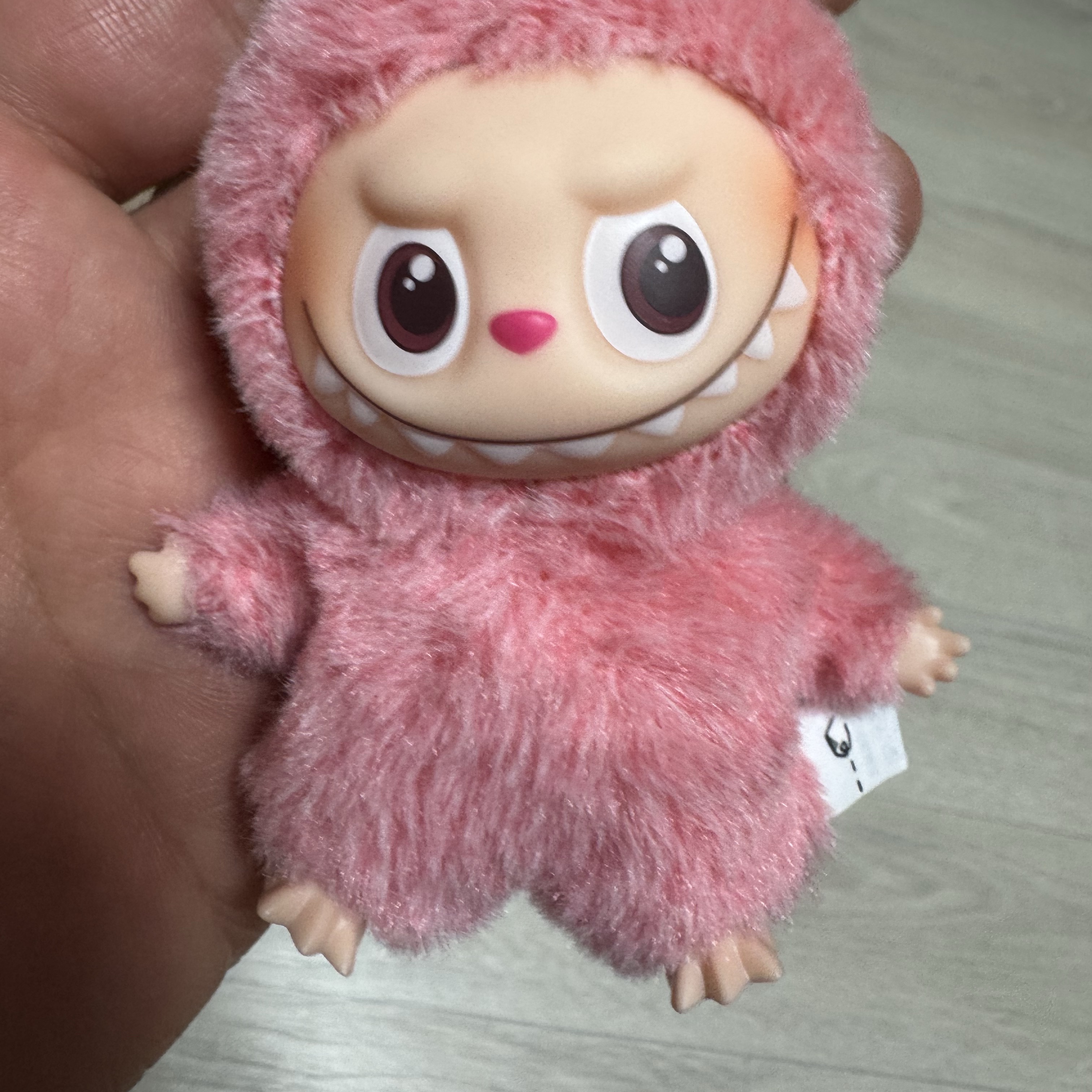Pop Mart Labubu The Monsters Pin For Love Series Vinyl Plush Pendant (A-M) Heart (Opened Case) 착용 스타일 - 1