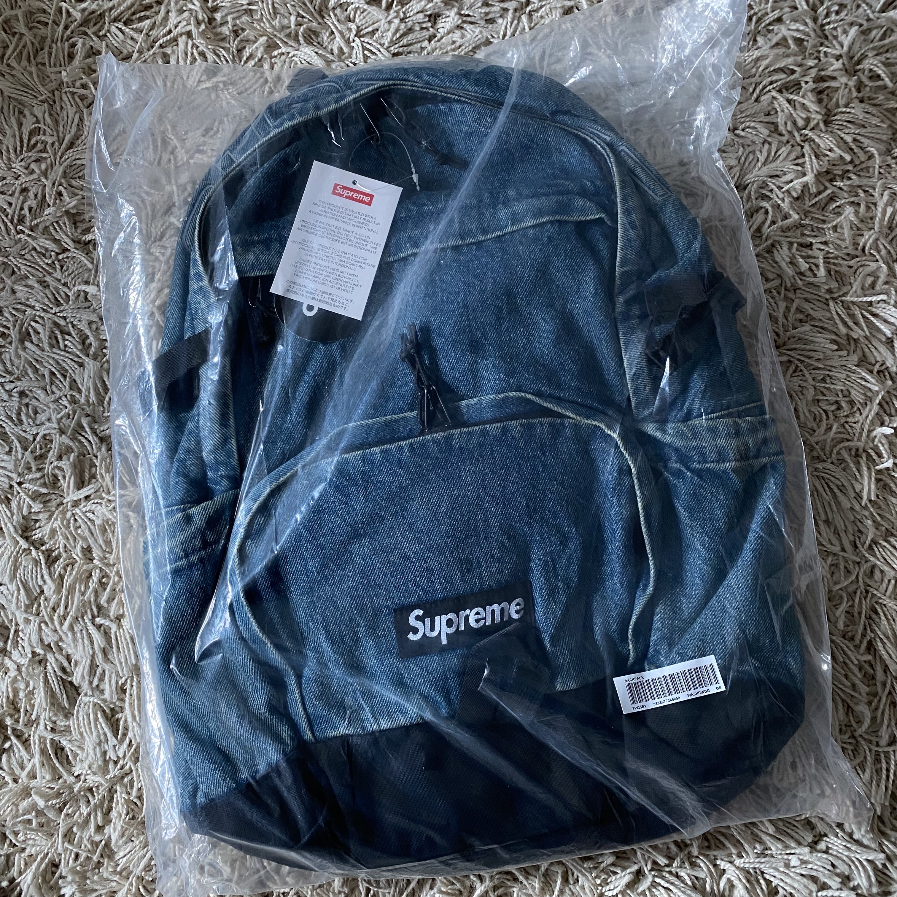 Supreme Denim Backpack Washed Indigo - 25FW 착용 스타일