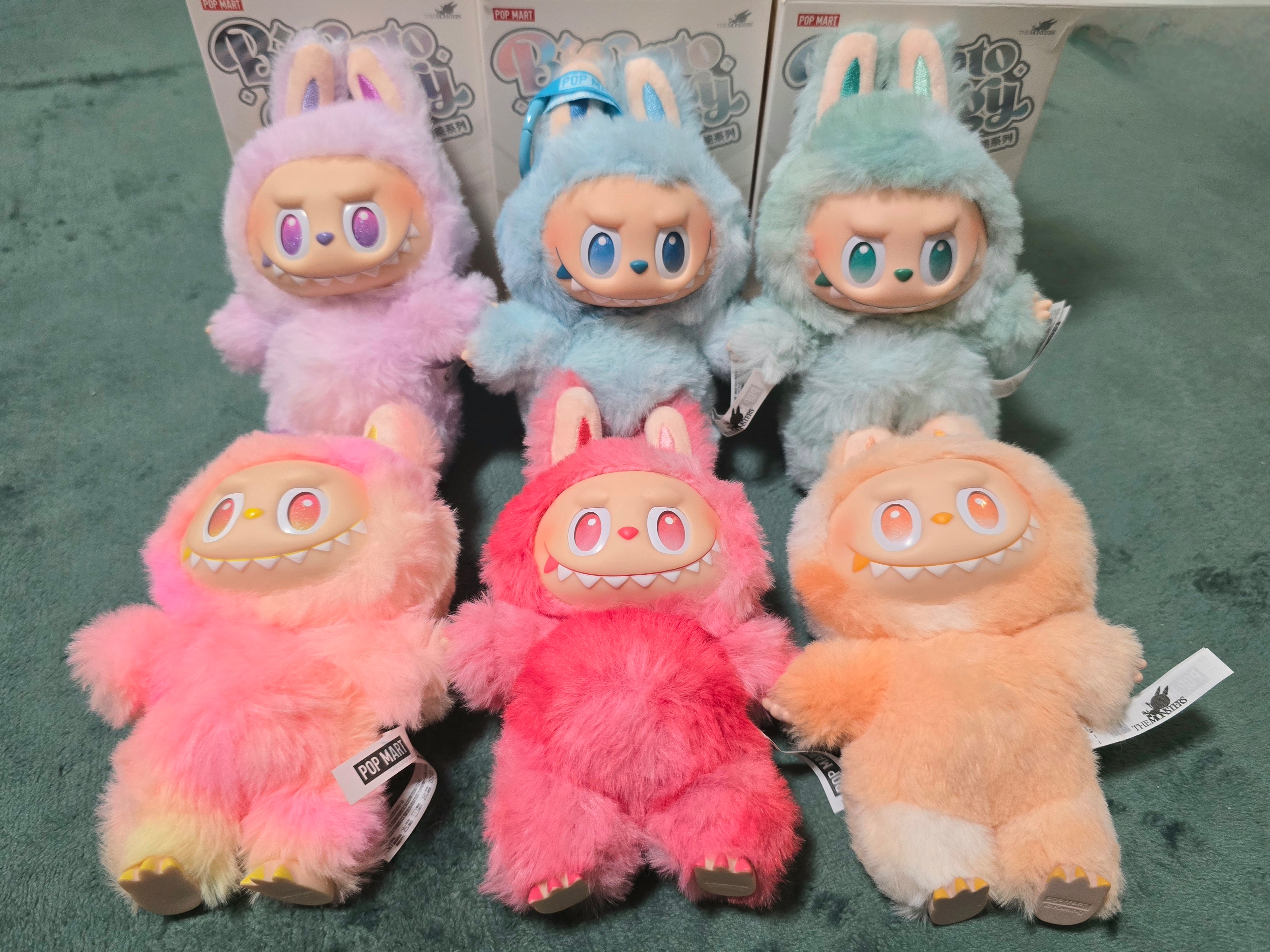 Pop Mart Labubu The Monsters Highlight Series Sealed Case (6 Blind Boxes) 착용 스타일