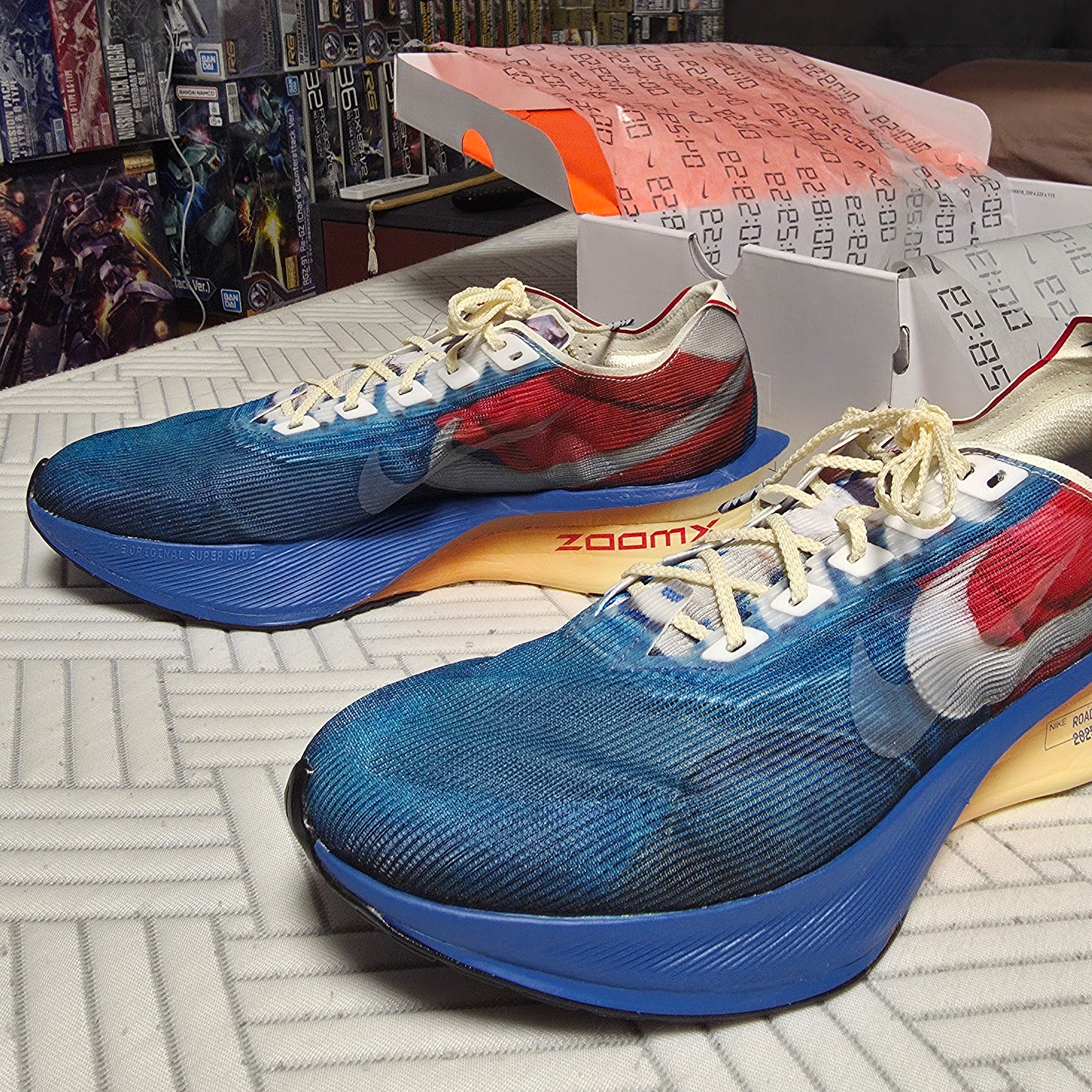 Nike ZoomX Vaporfly Next% 4 PRM Multicolor Clear 착용 스타일 - 5