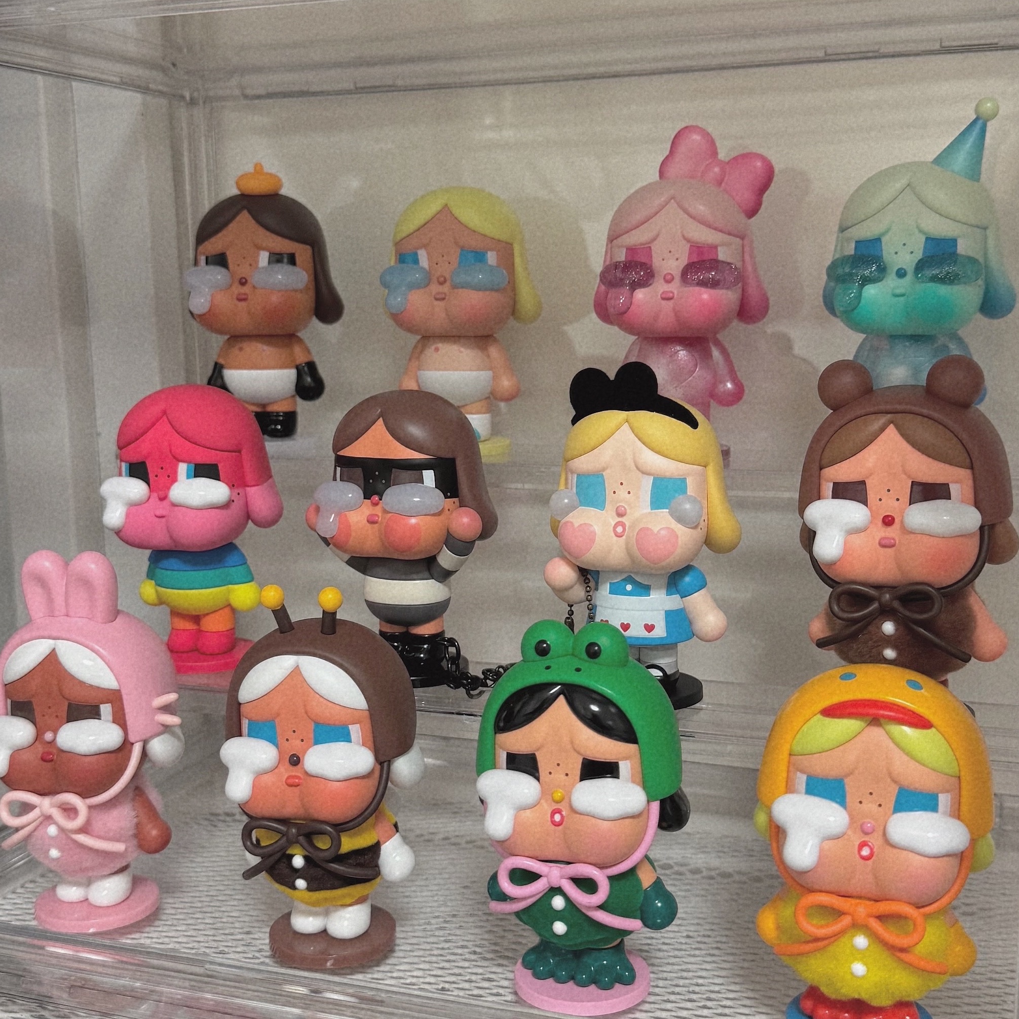 Pop Mart Crybaby Crying Again Series Sealed Case (12 Blind Boxes) 착용 스타일 - 2