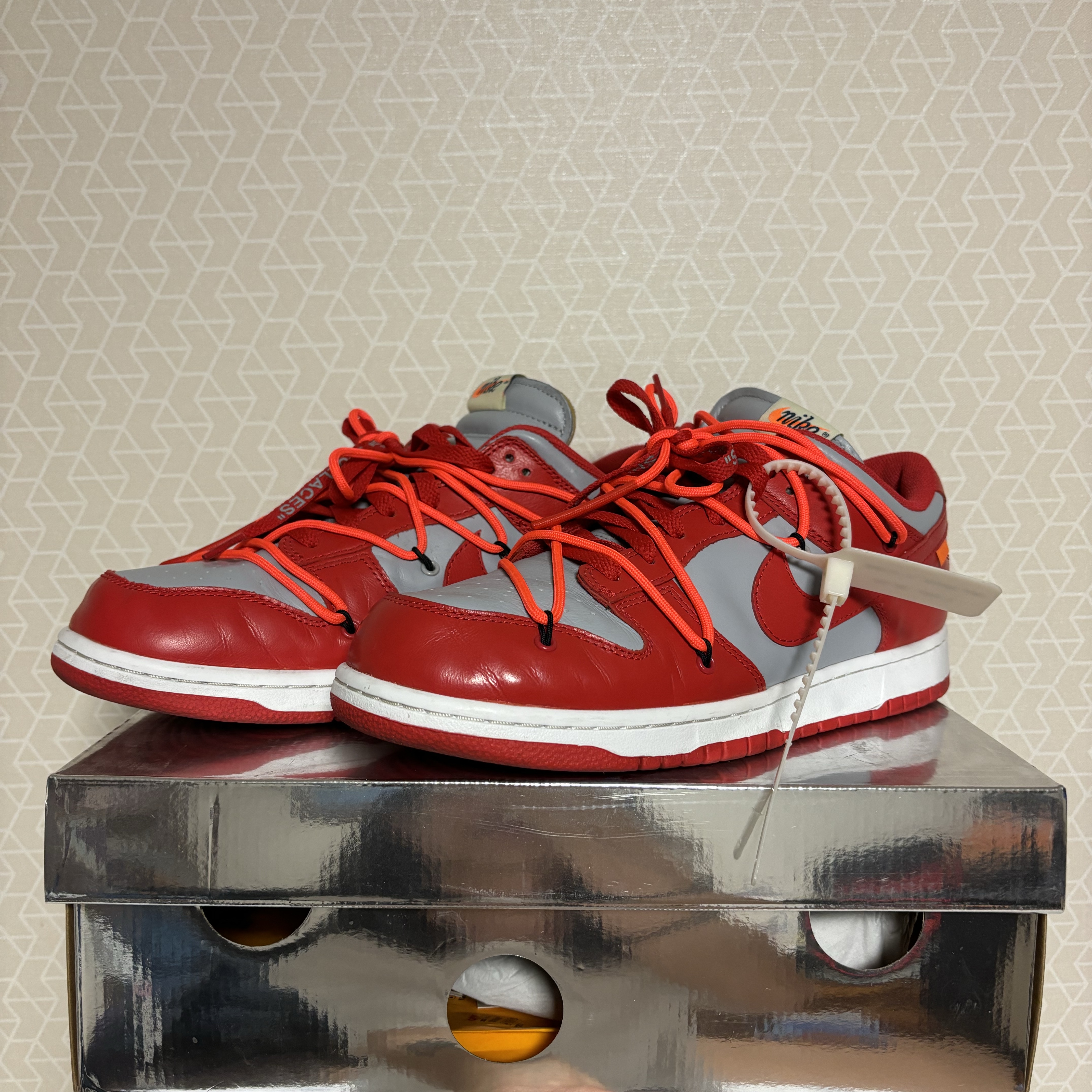 Nike x Off-White Dunk Low University Red 착용 스타일