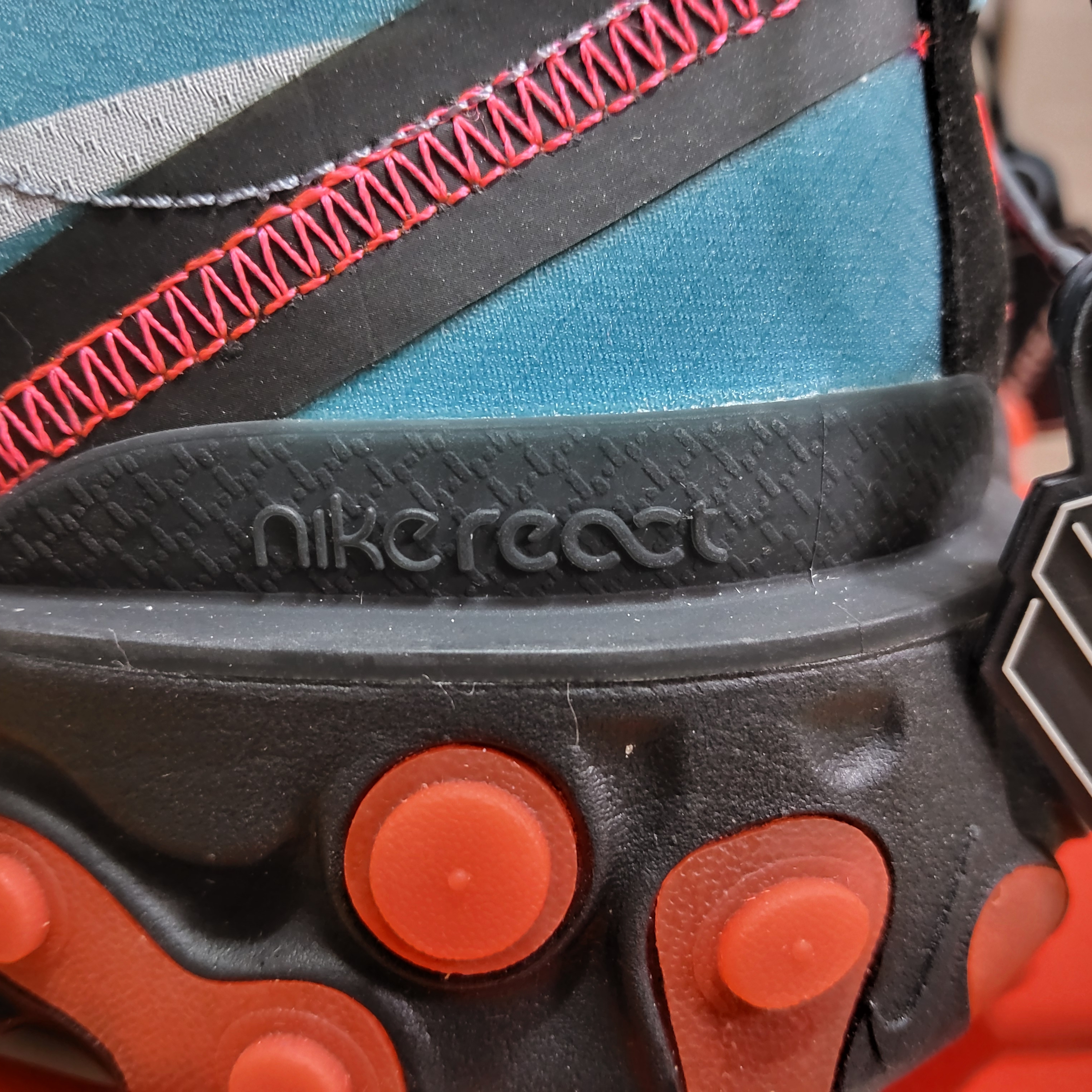 Nike React Element 87 Blue Chill Solar Red 착용 스타일 - 6