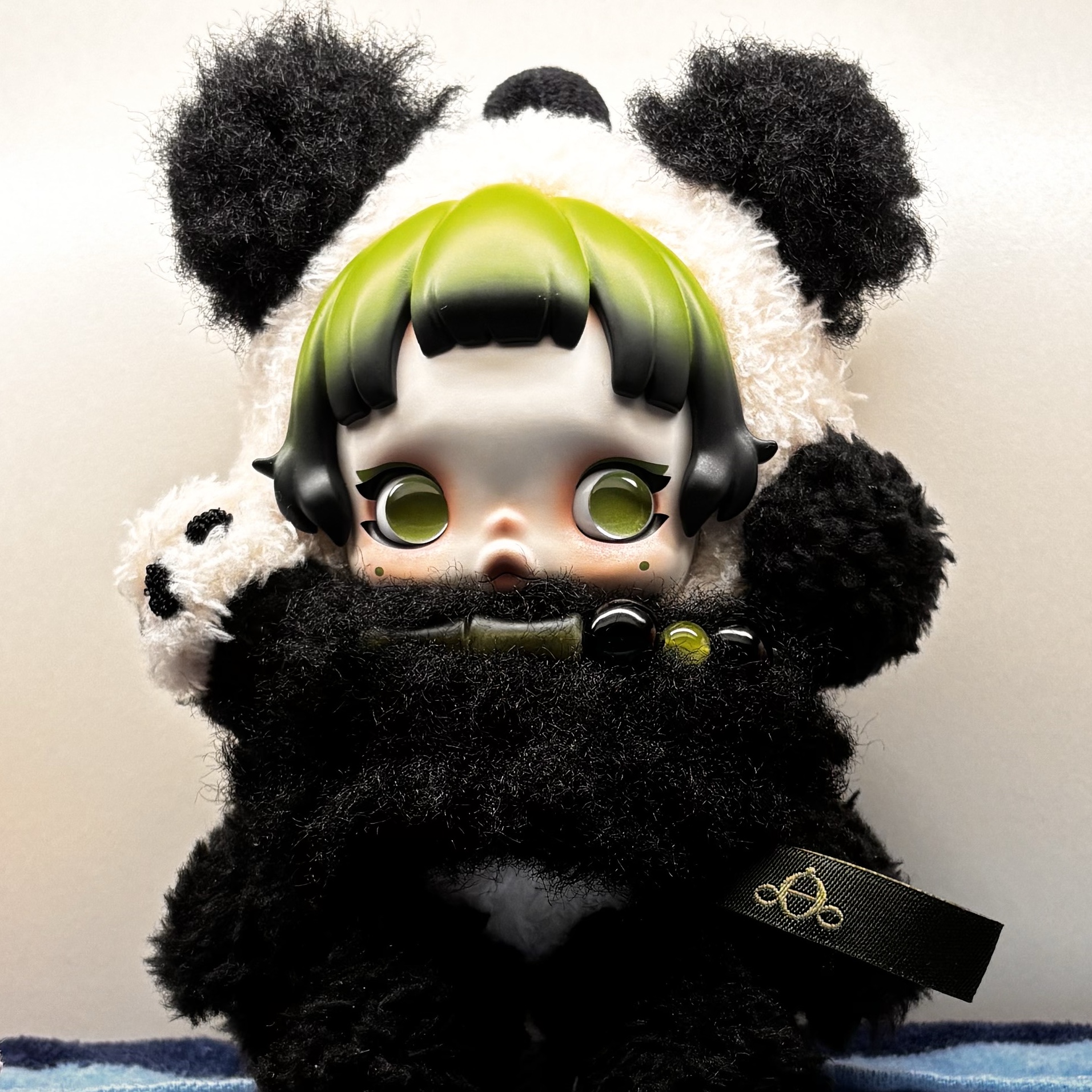 Pop Mart Skullpanda Lazy Panda Plush Doll Pendant 착용 스타일