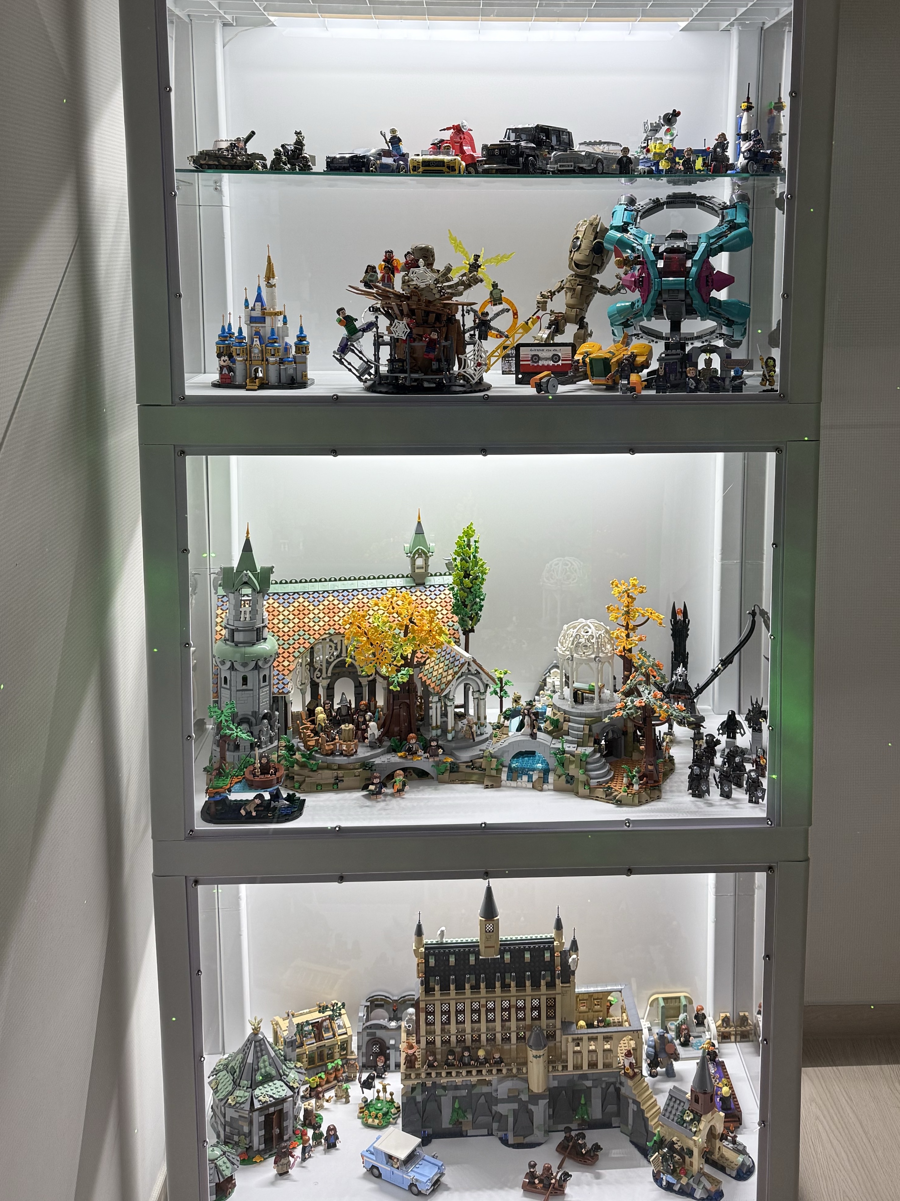 Lego Lord of The Rings: Smeagol & Deagol, Lego Harry Potter Hogwarts Castle: Herbology Class 착용 스타일