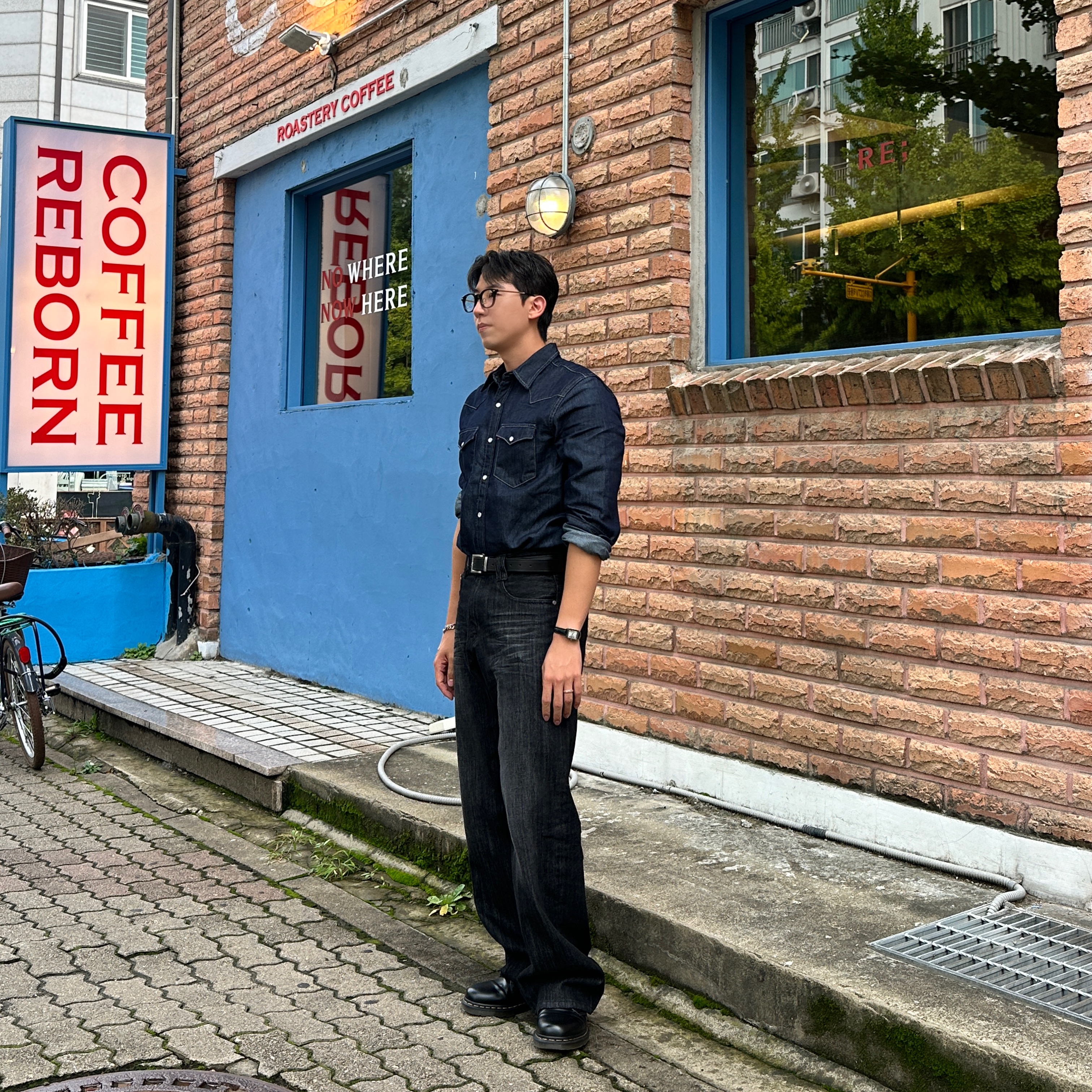 Casio LTP-V007L-7B1, Levi's Standard Fit Classic Western Shirt Indigo 착용 스타일