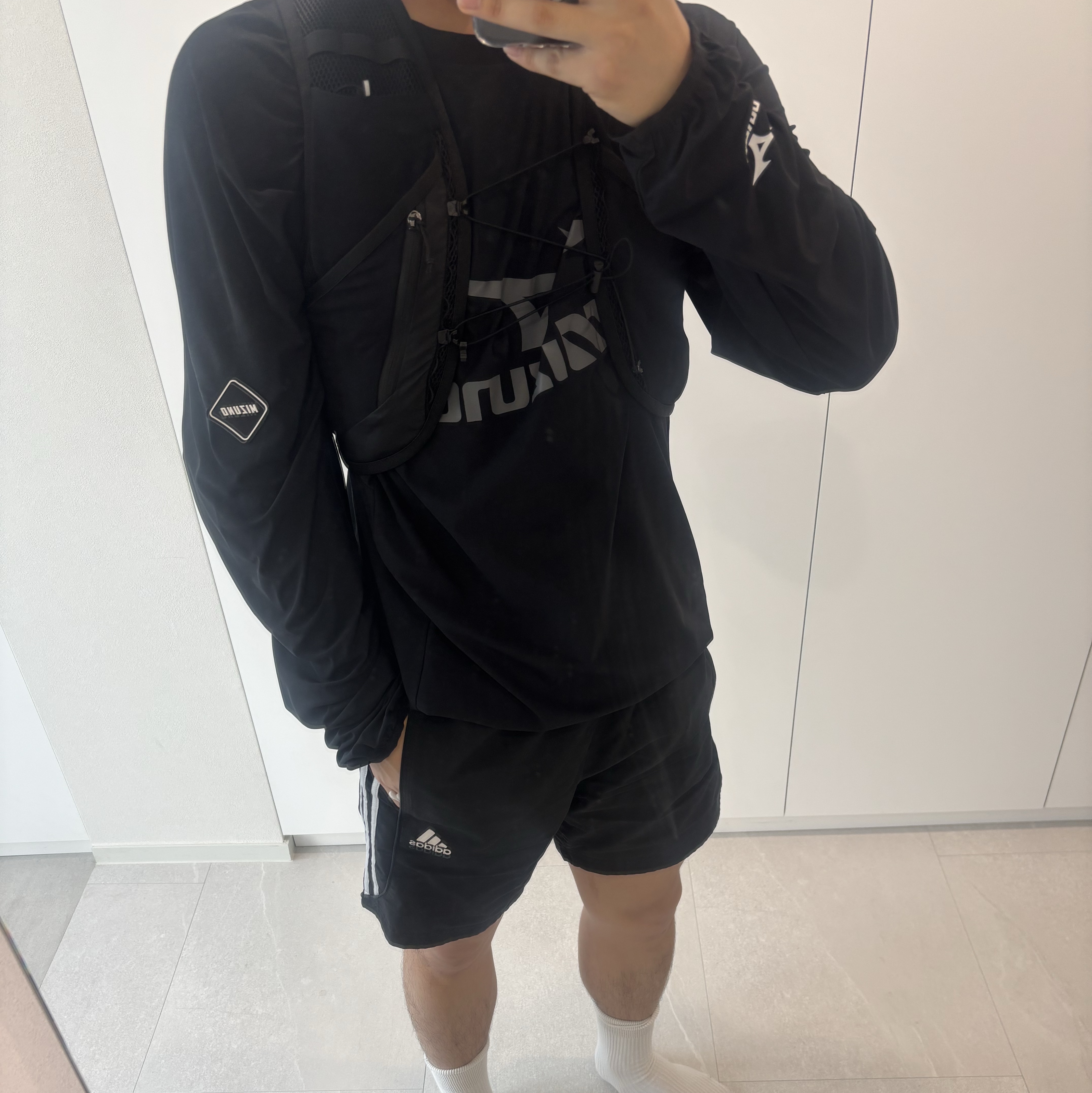 Balenciaga 3XL Extreme Lace Sneakers Egg Shell, Chrome Hearts Horseshoe Logo Sweatshirt Black 착용 스타일 - 7