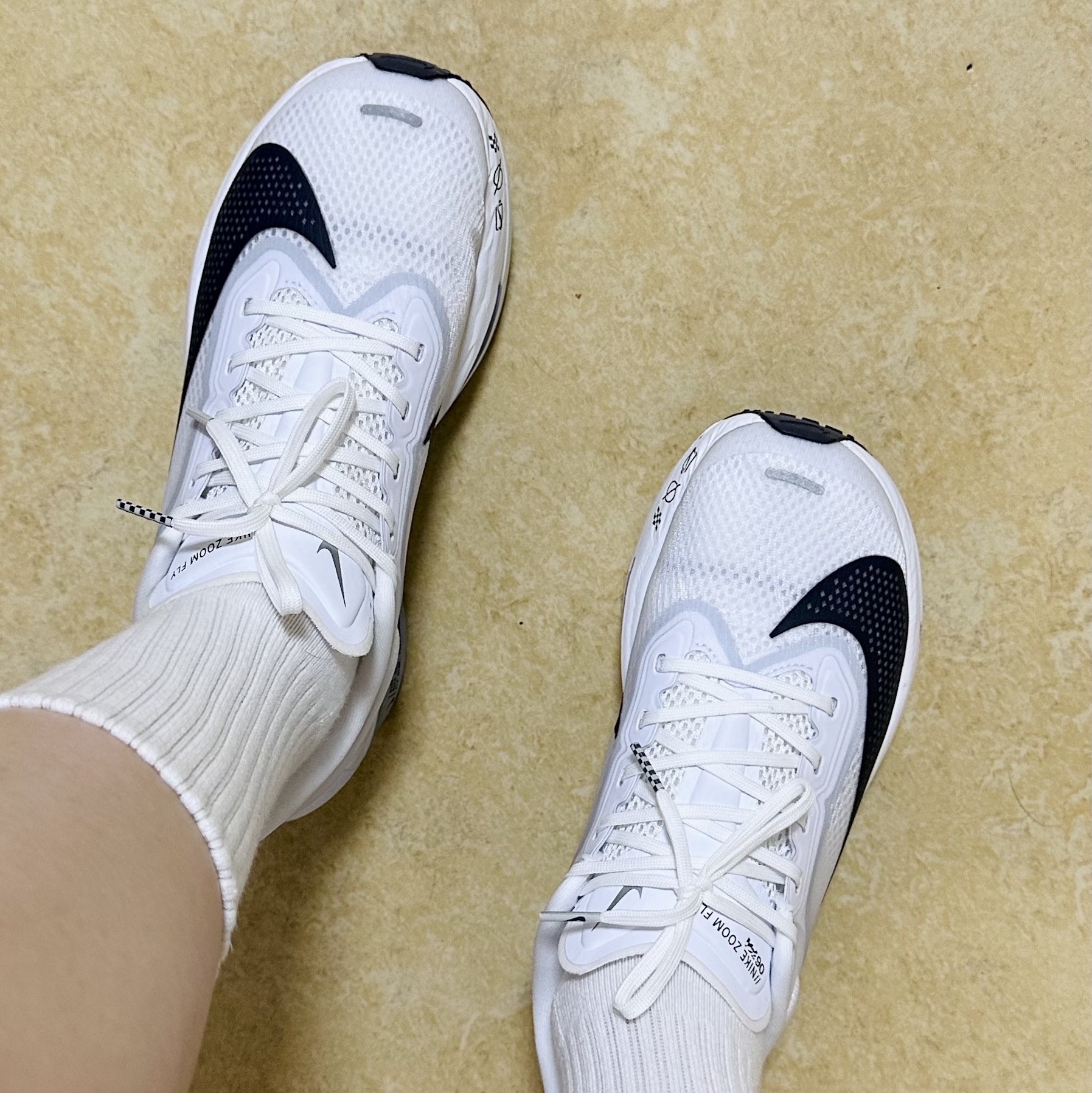 (W) Nike Zoom Fly 6 Road Racing White Pure Platinum 착용 스타일 - 3