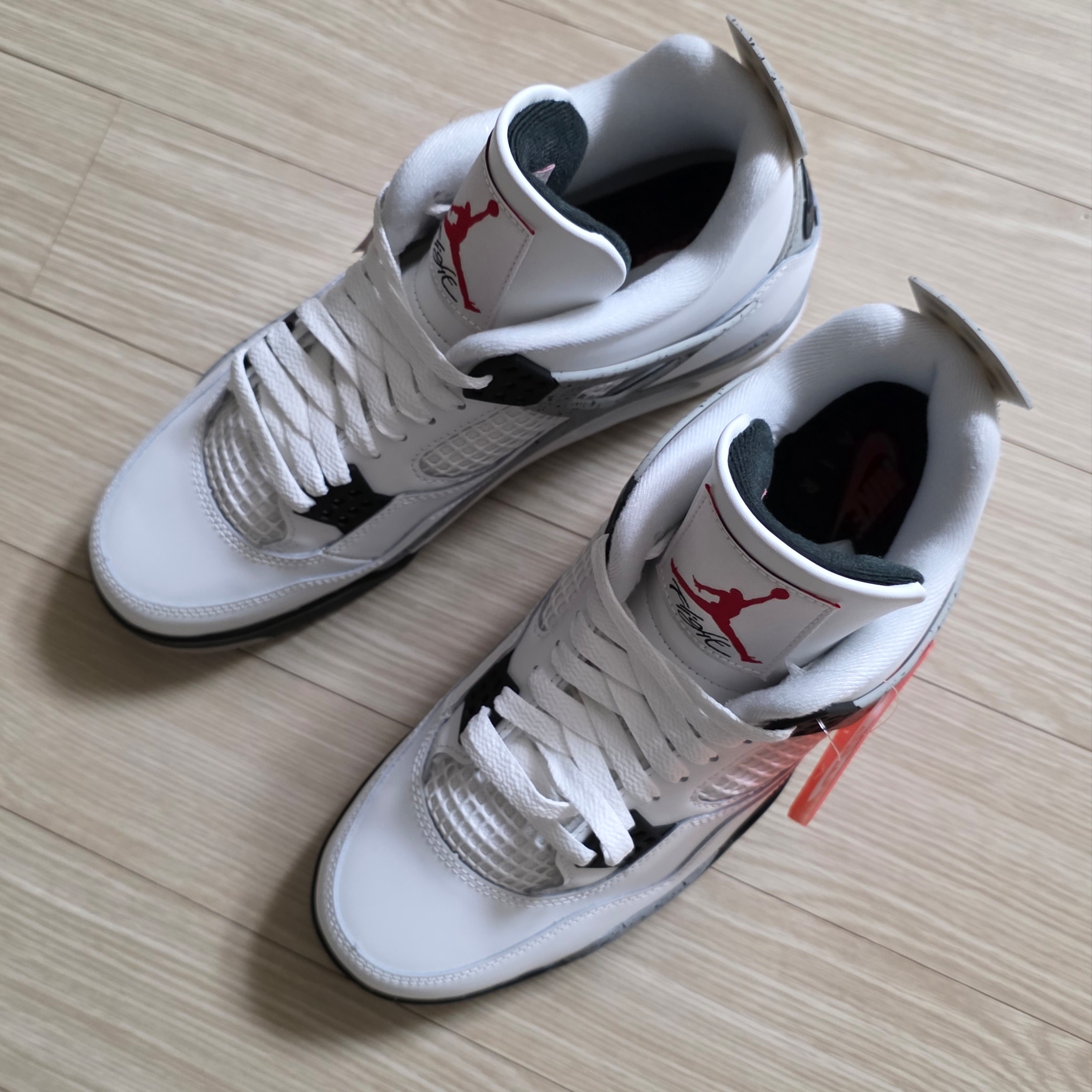 Jordan 4 Retro OG White Cement 2025 착용 스타일