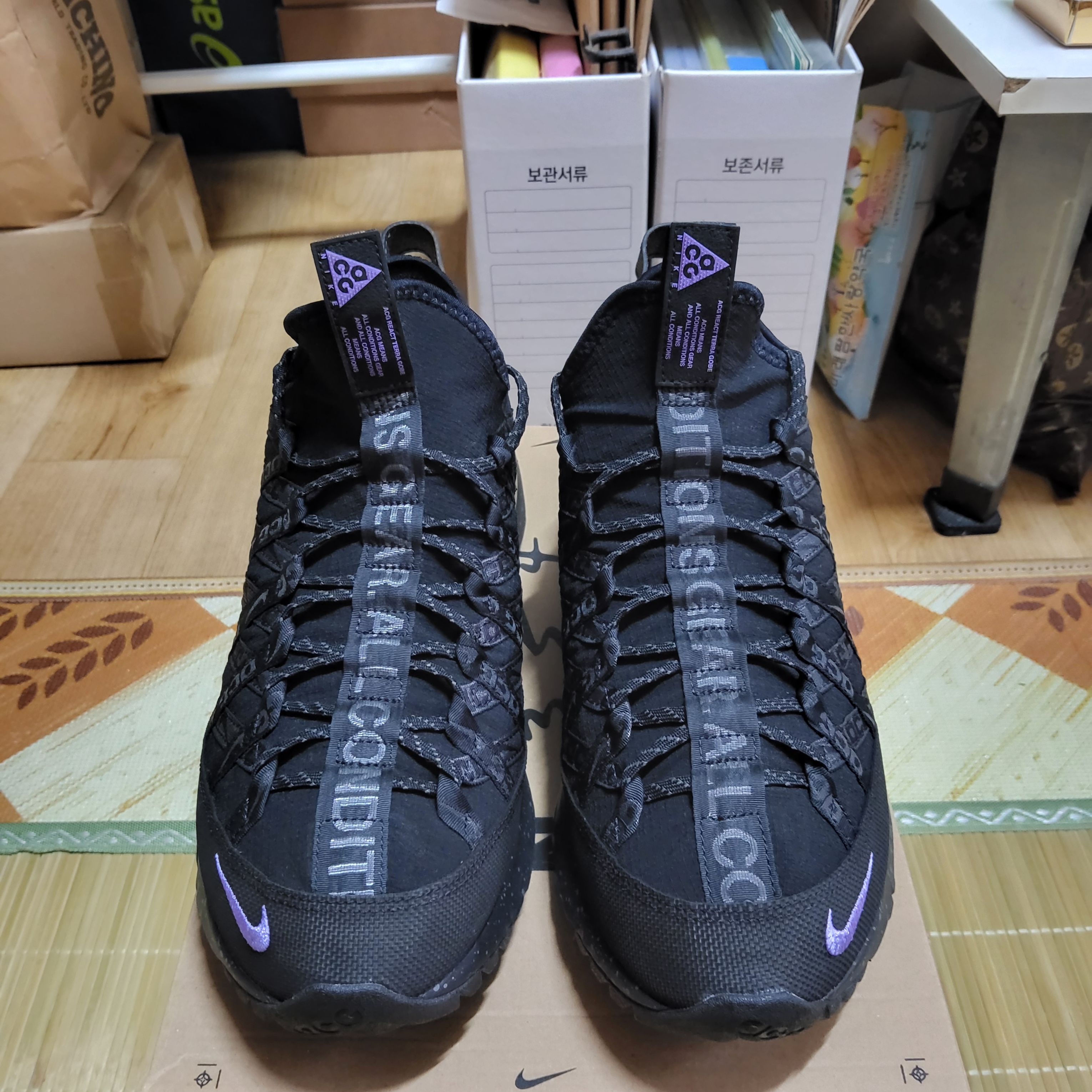 Nike ACG React Terra Gobe Black Space Purple 착용 스타일 - 2