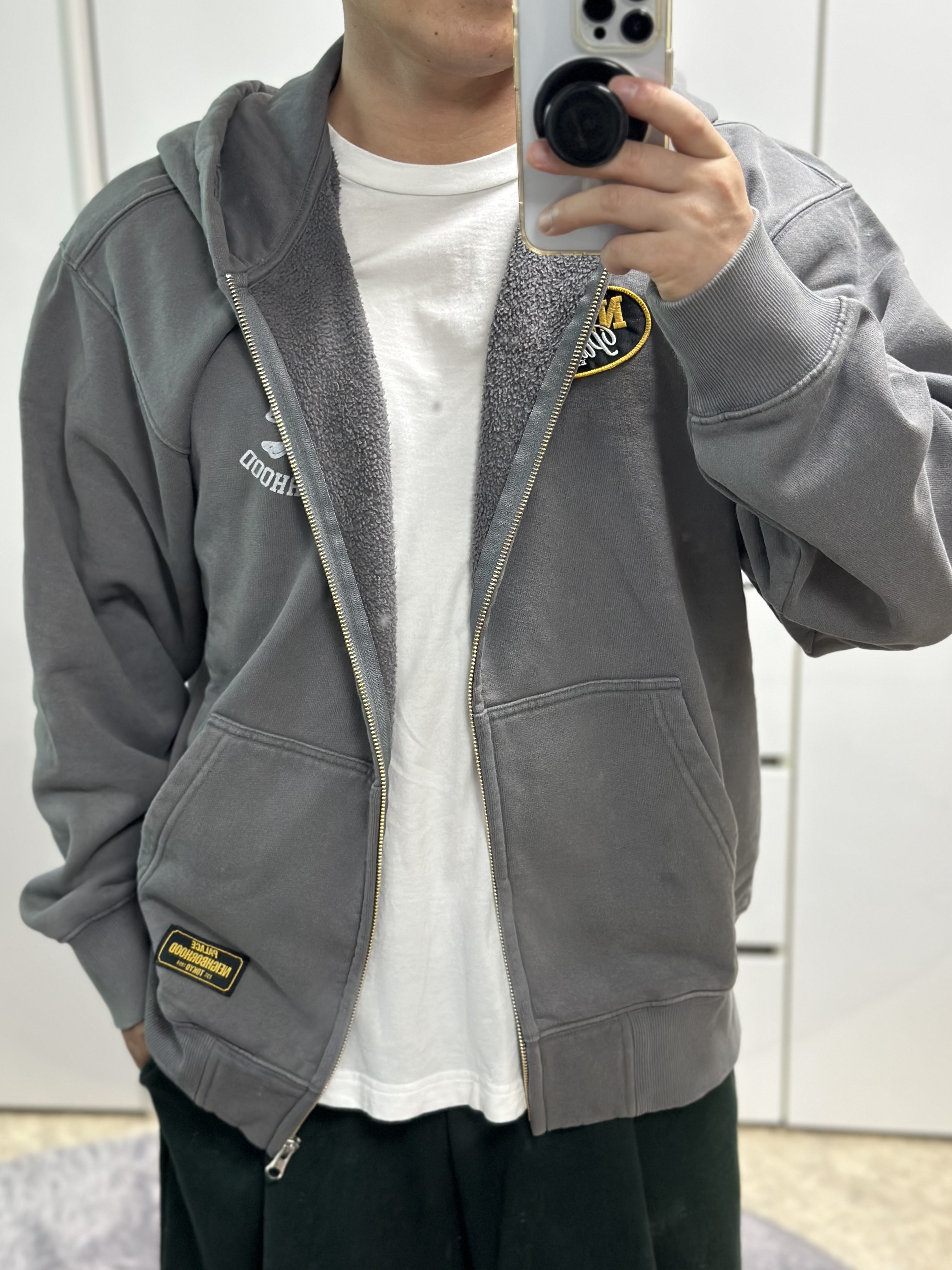 Palace x Neighborhood Skull Zip Hood Charcoal Tif - 25FW 착용 스타일 - 1