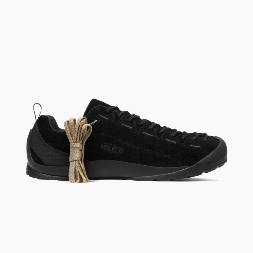 (W) Keen Jasper Suede Sneakers Black 착용 스타일 - 2