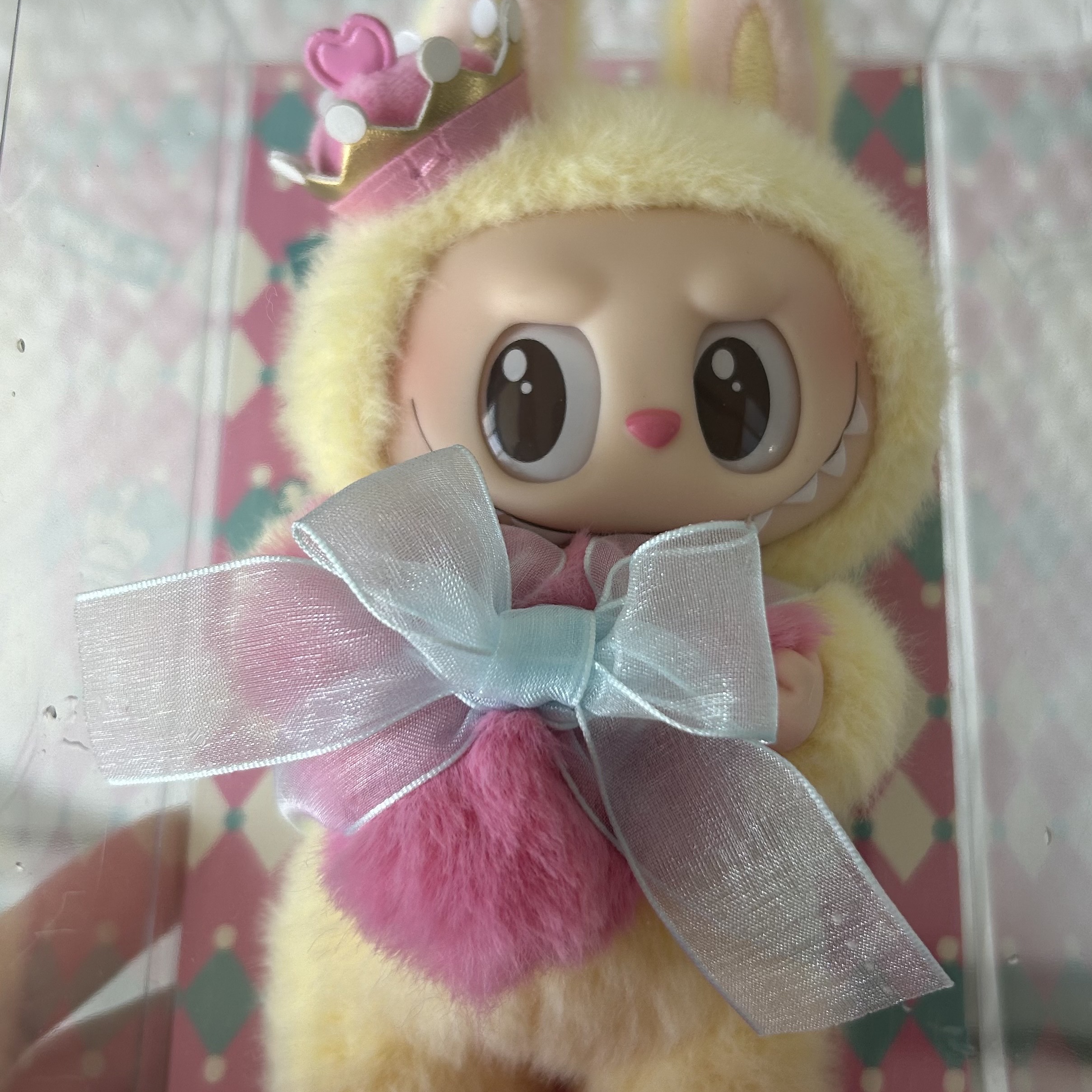 Pop Mart The Monsters Checkmate Series Plush Keyring 착용 스타일