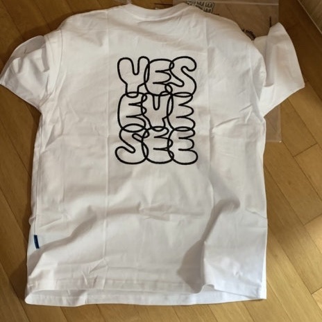 YESEYESEE C-Logo Tee White 착용 스타일