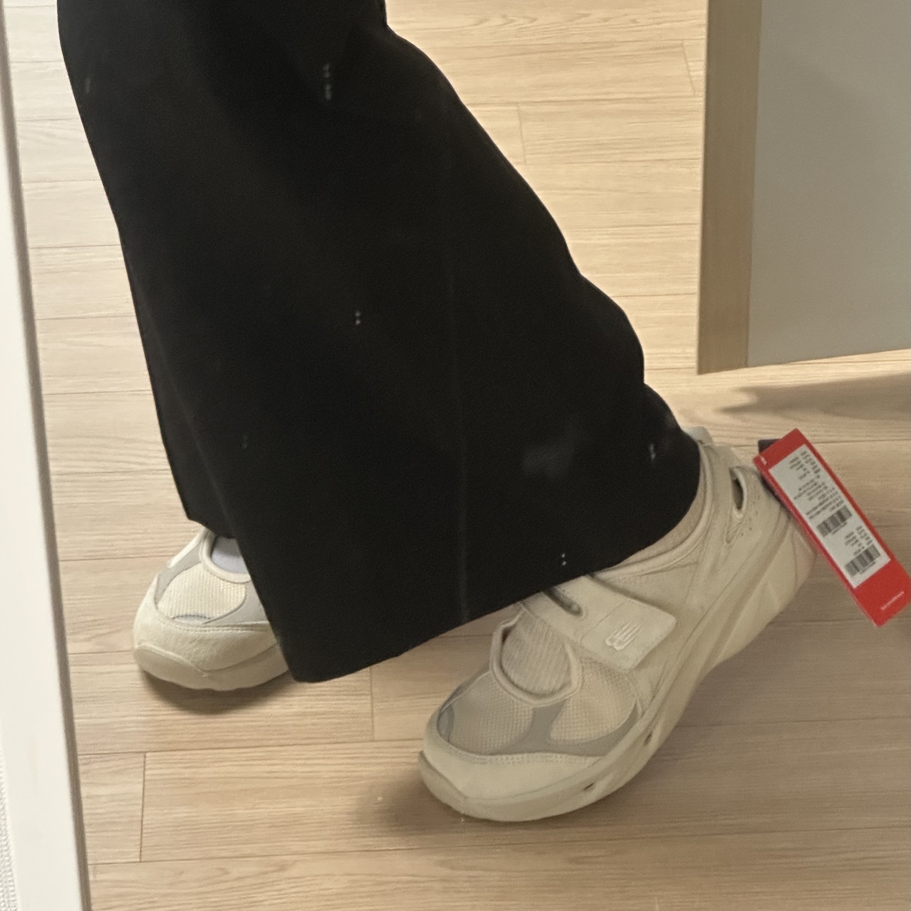(W) New Balance Breeze SD2203 Ivory 착용 스타일