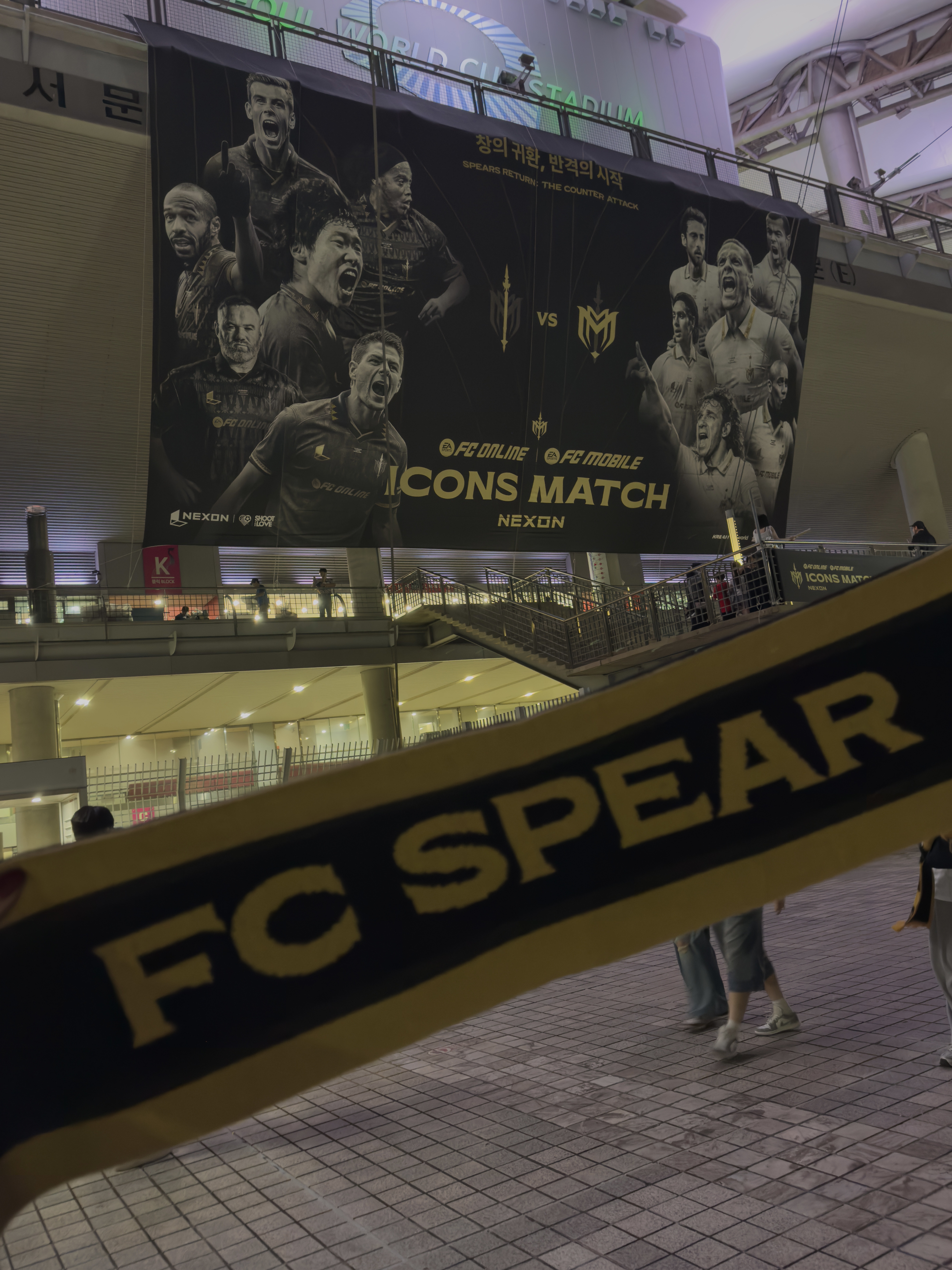 [PRE-ORDER] FC SPEAR Knit Muffler Black, Supreme Mesh Mini Duffle Bag Truetimber Kanati Camo - 25SS 착용 스타일 - 1