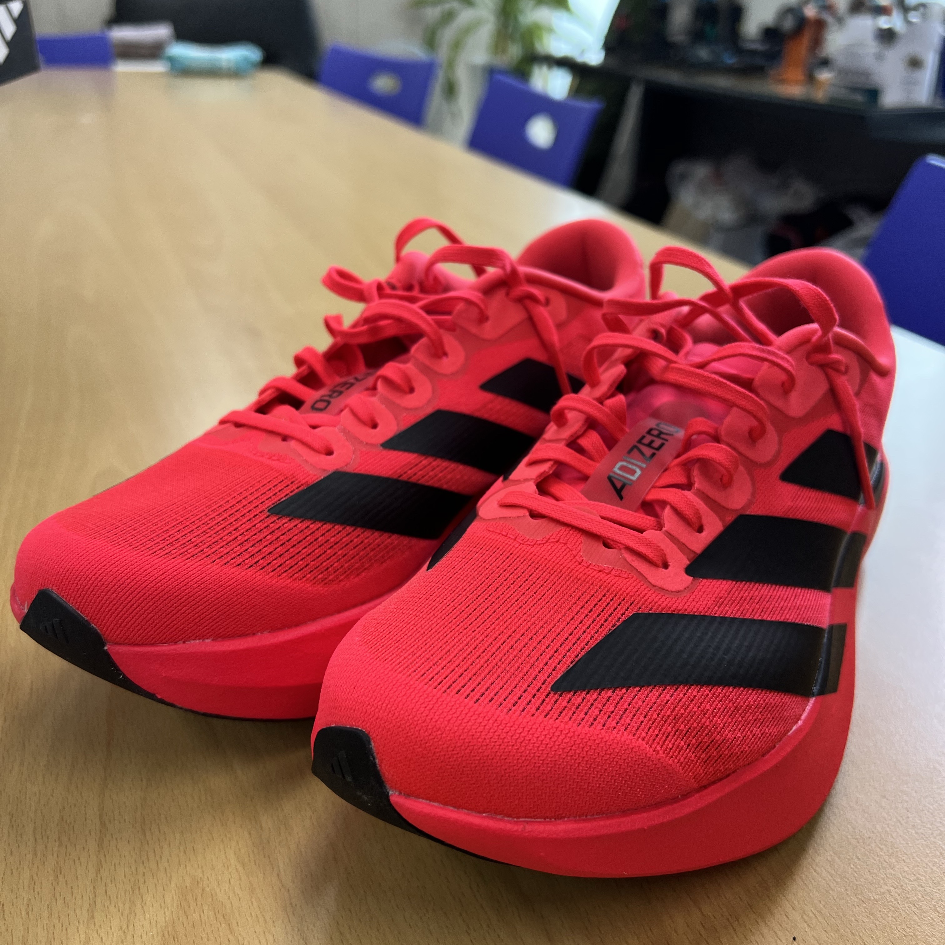 Adidas Adizero Evo SL Lucid Red Core Black 착용 스타일