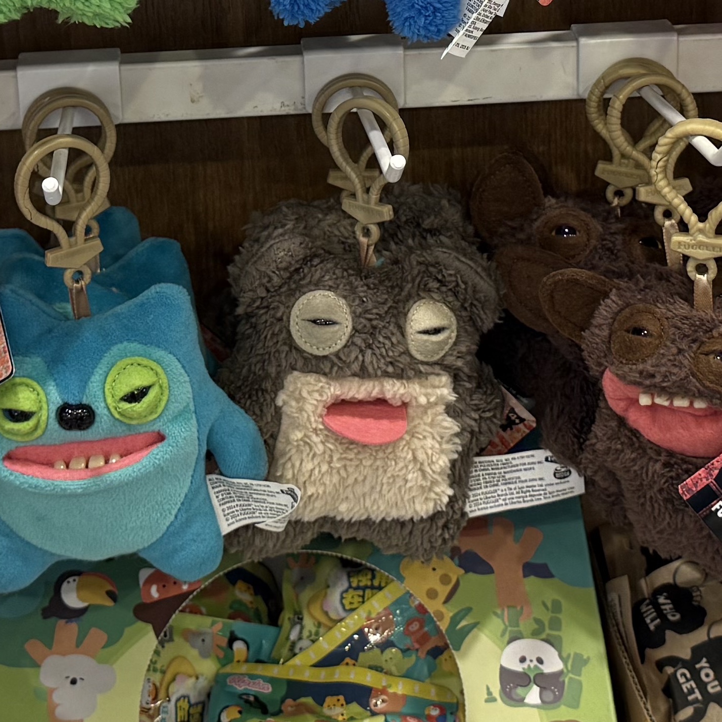 Fuggler Square Bear Keyring Brown 착용 스타일