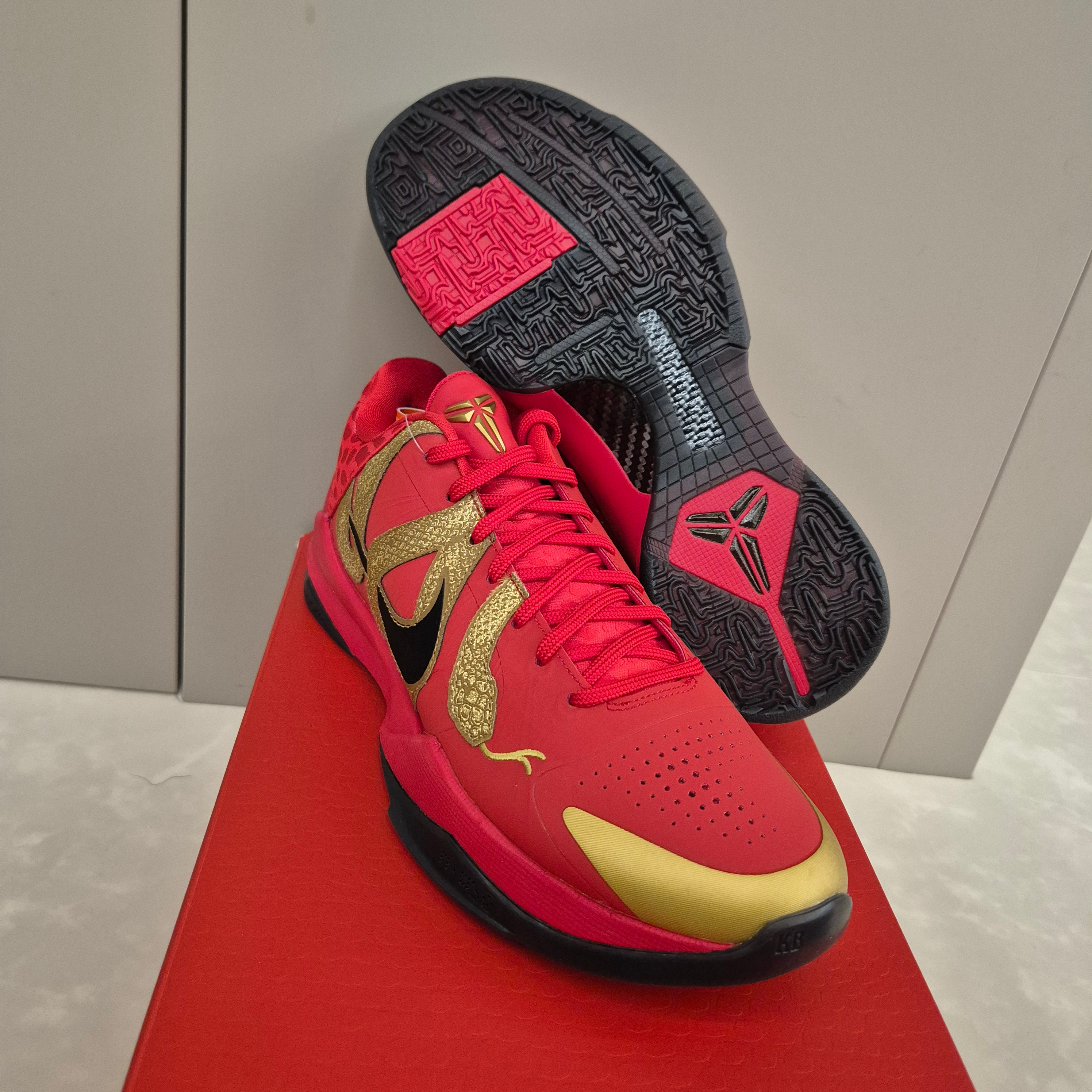 Nike Kobe 5 Protro Year of the Mamba University Red 착용 스타일 - 2