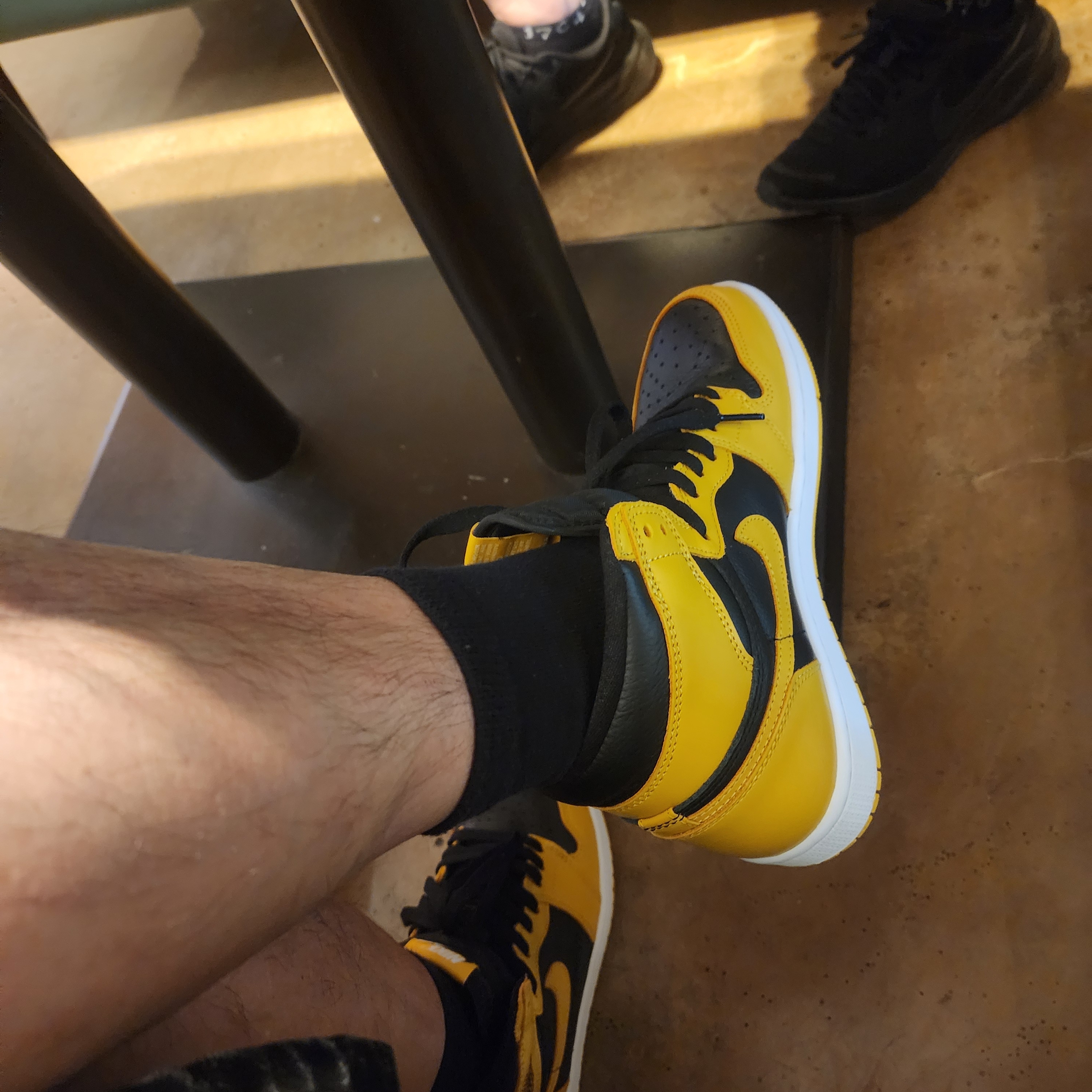 Jordan 1 Retro High OG Pollen 착용 스타일