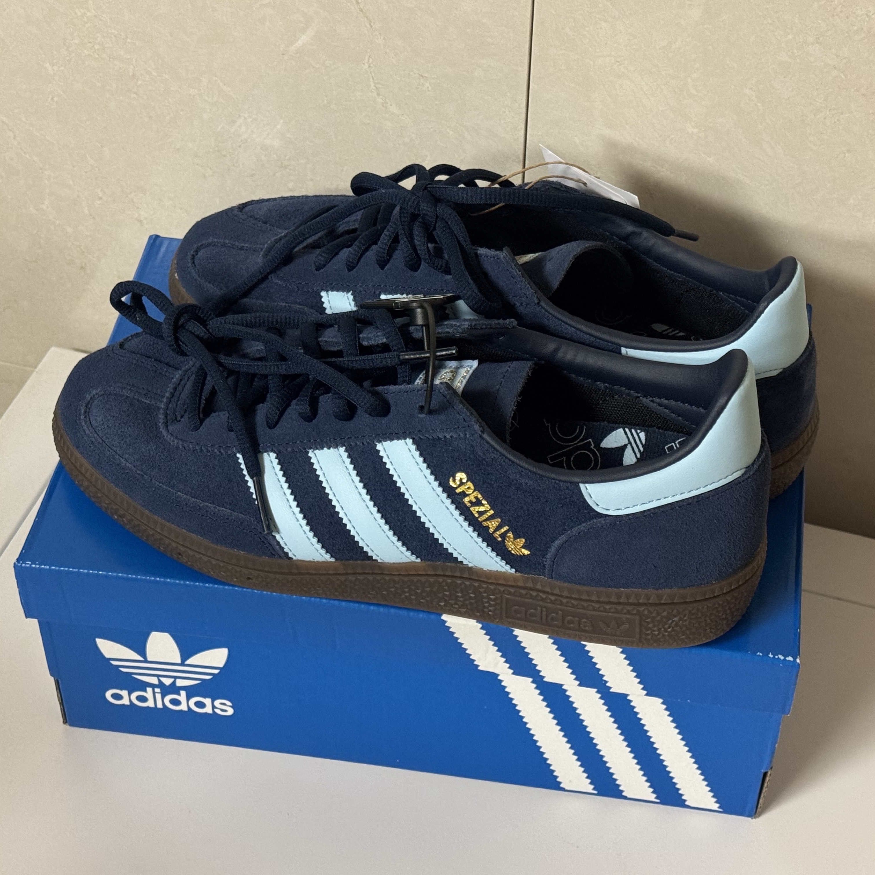 Adidas Spezial Handball Collegiate Navy 착용 스타일