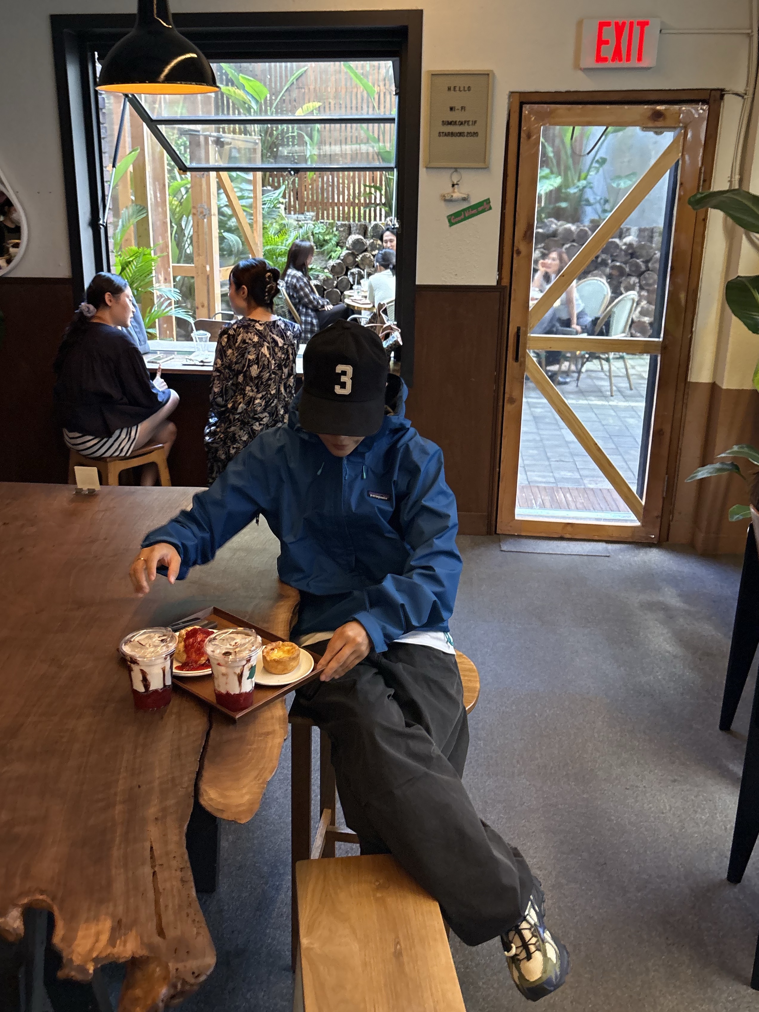 Collect Pieces Three 5 Panel Cap Black, Patagonia Torrentshell 3L Jacket Endless Blue 착용 스타일