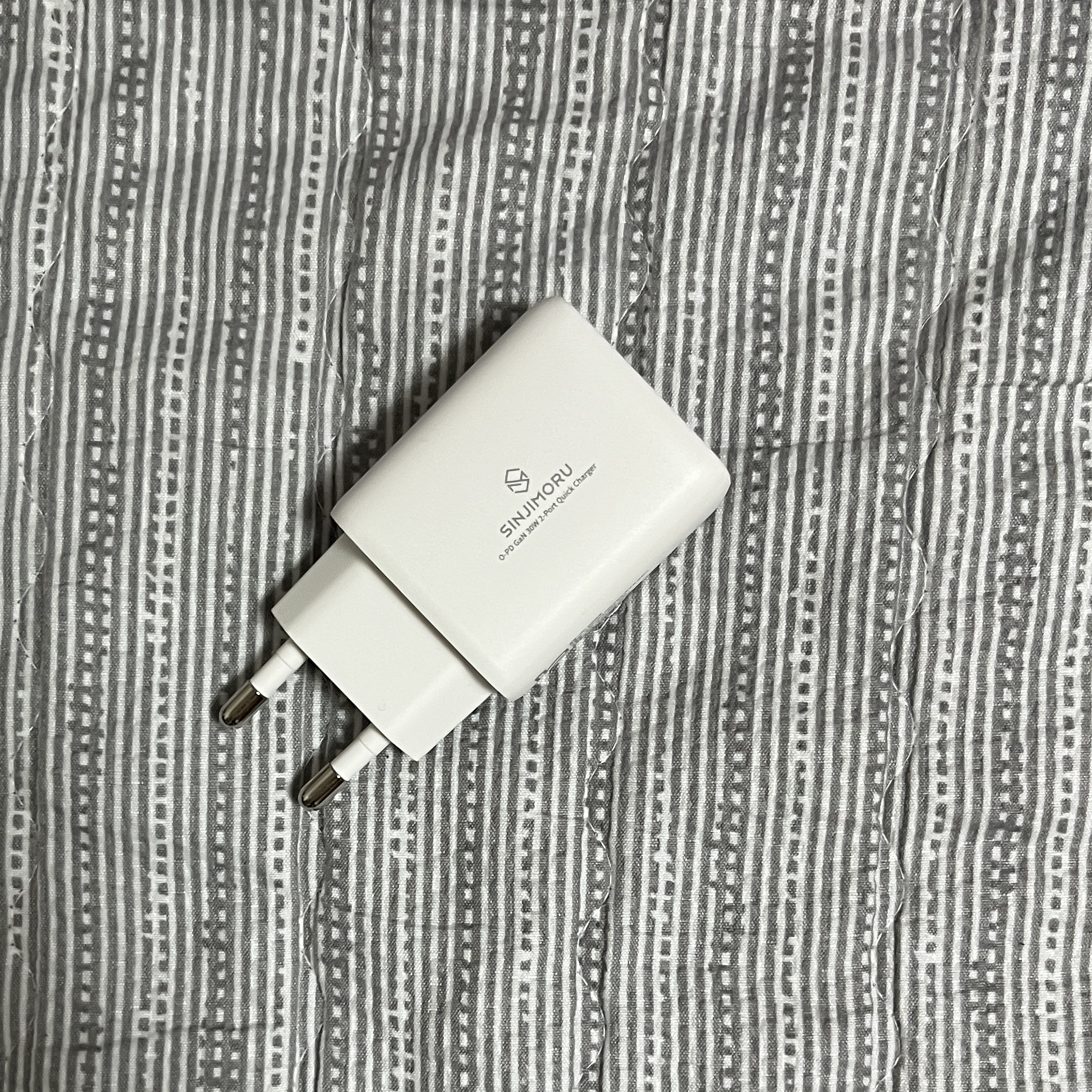 SINJIMORU GaN 30W Quick Dual Port Charger USB-C PD PPS iPhone Galaxy Adapter White 착용 스타일