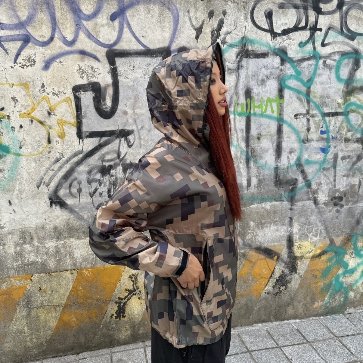 YESEYESEE Equip Windbreaker Camo, YESEYESEE Elastic Easy Cotton Pants Black 착용 스타일 - 2
