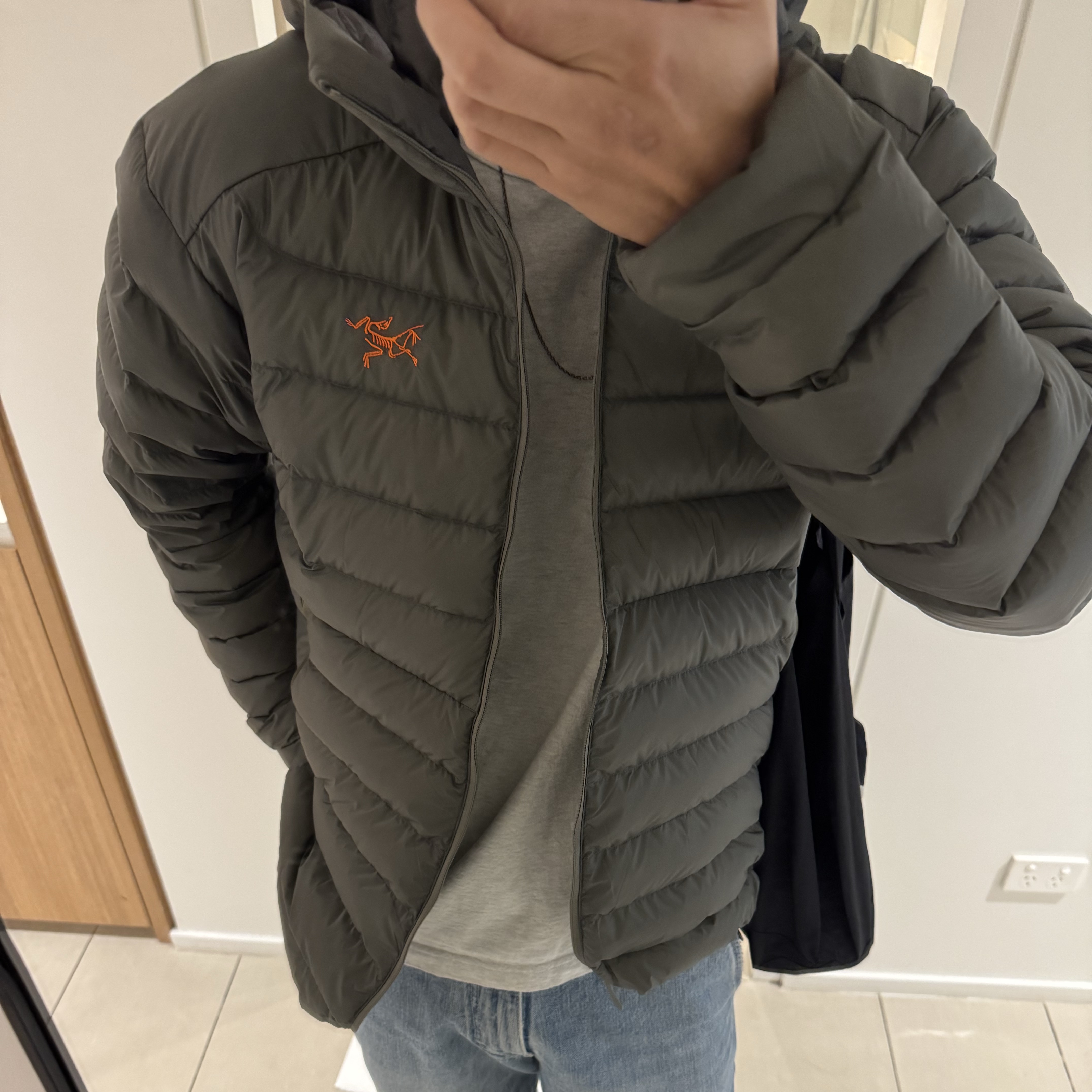 Arc'teryx Cerium Hoody Forage Verve, Arc'teryx Norvan SL 3 Shoe Black Light Fallow 착용 스타일 - 5