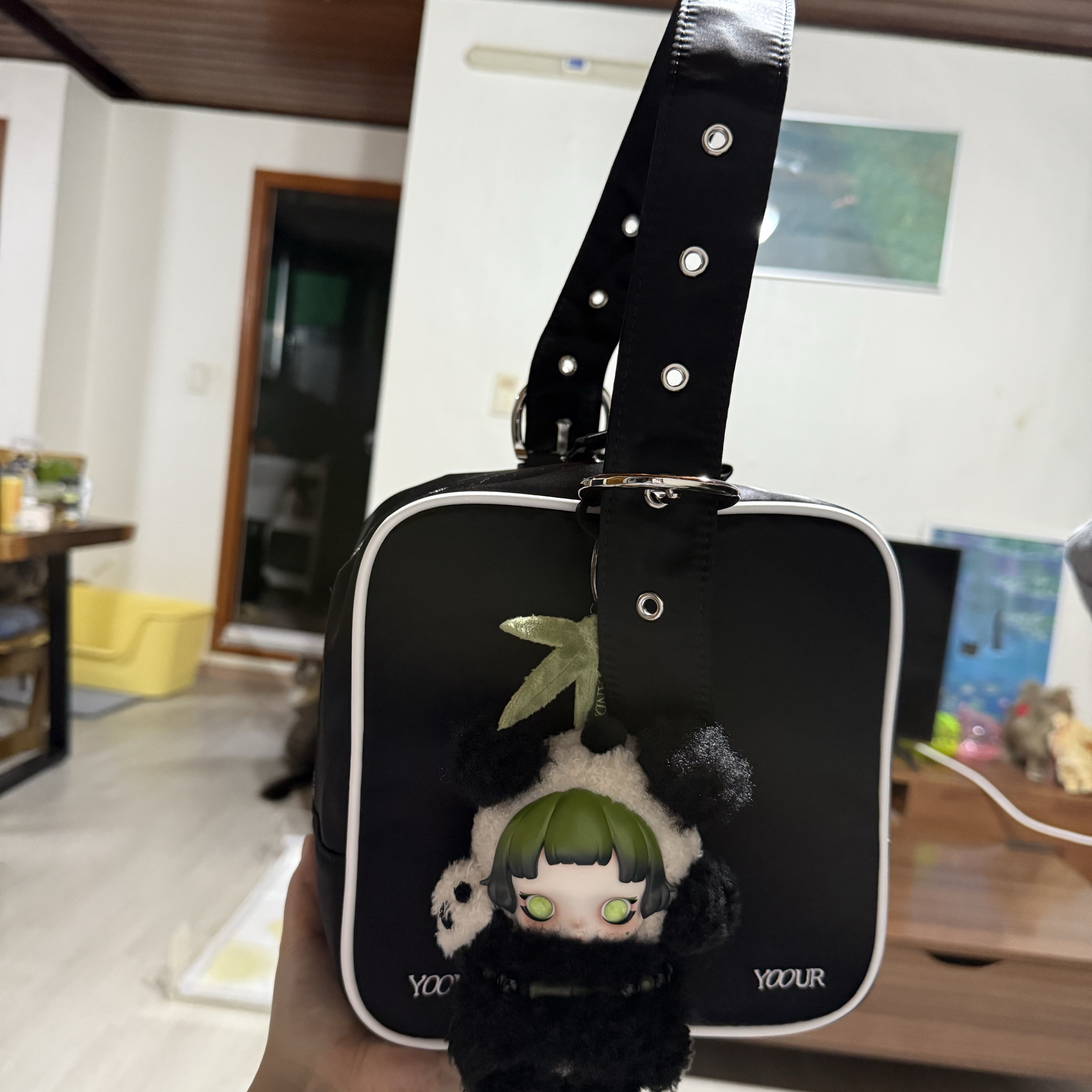Pop Mart Skullpanda Lazy Panda Plush Doll Pendant 착용 스타일 - 1