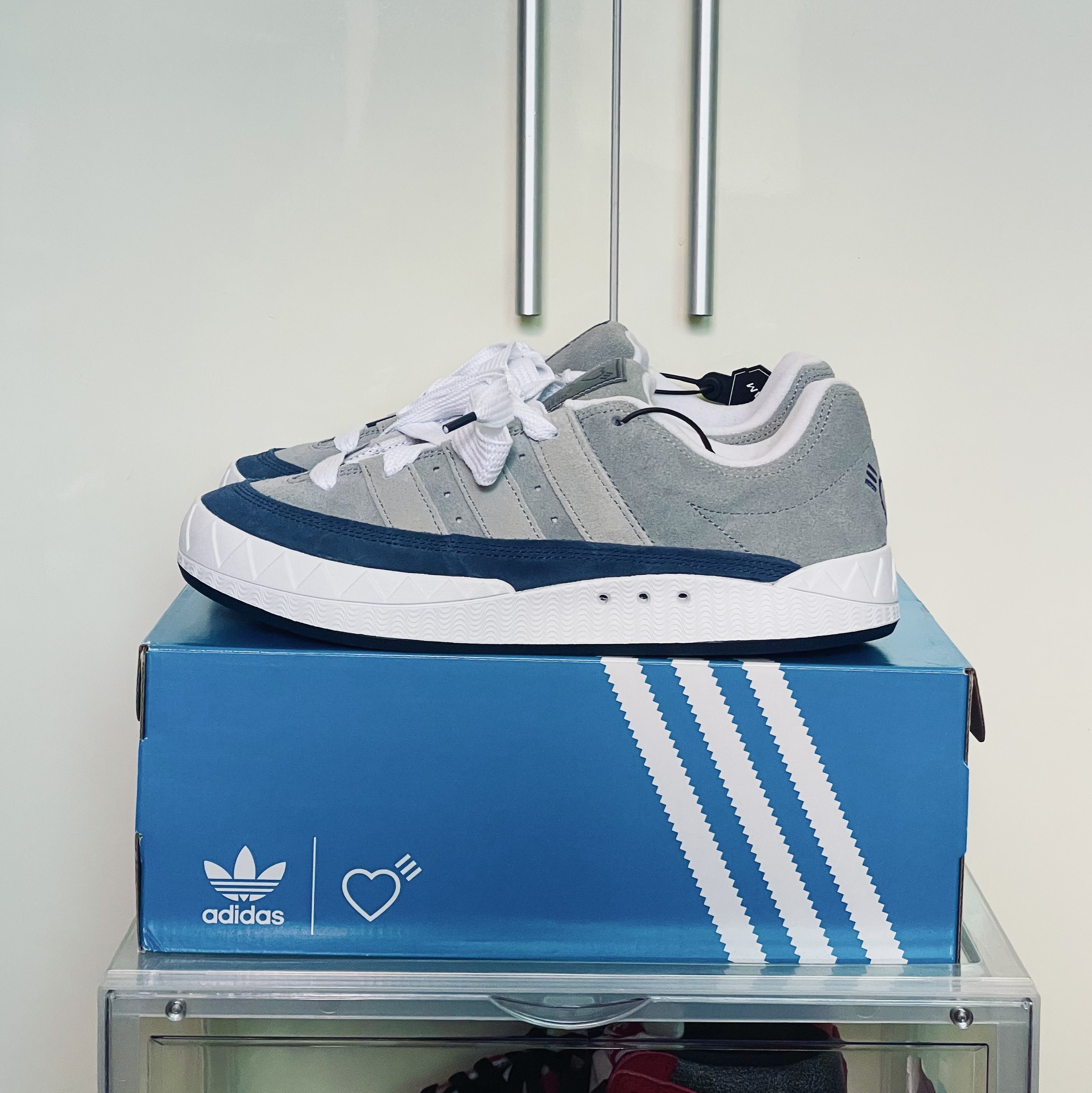 Adidas x Human Made Adimatic Gray 착용 스타일