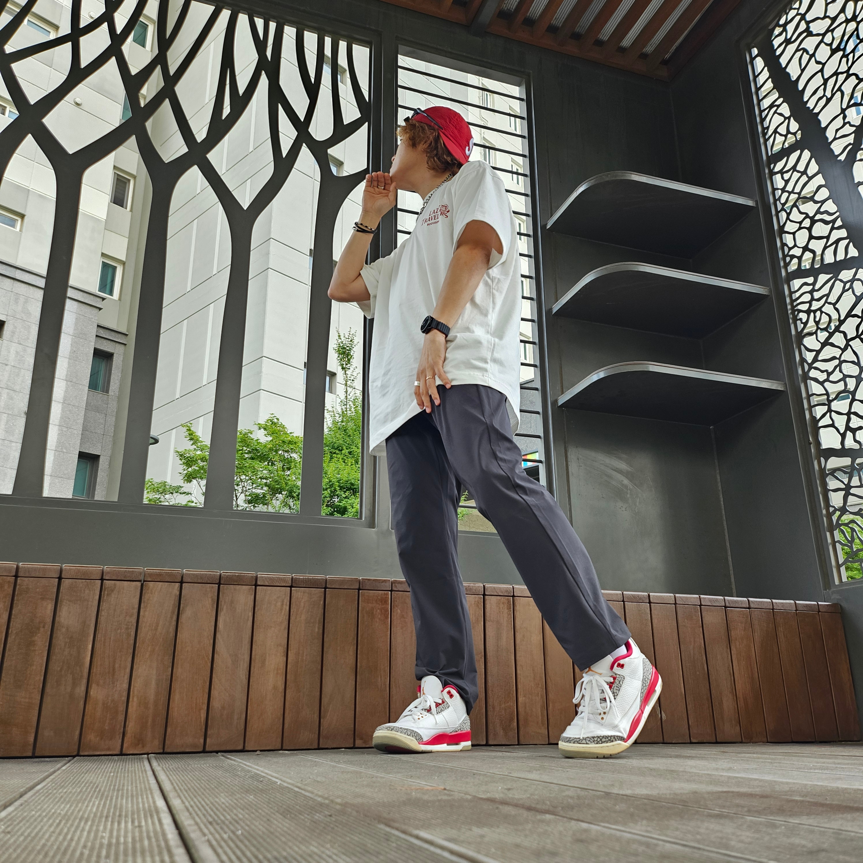 Supreme Seersucker S Logo 6-Panel Red - 24SS, Jordan 3 Retro Cardinal Red 착용 스타일 - 2