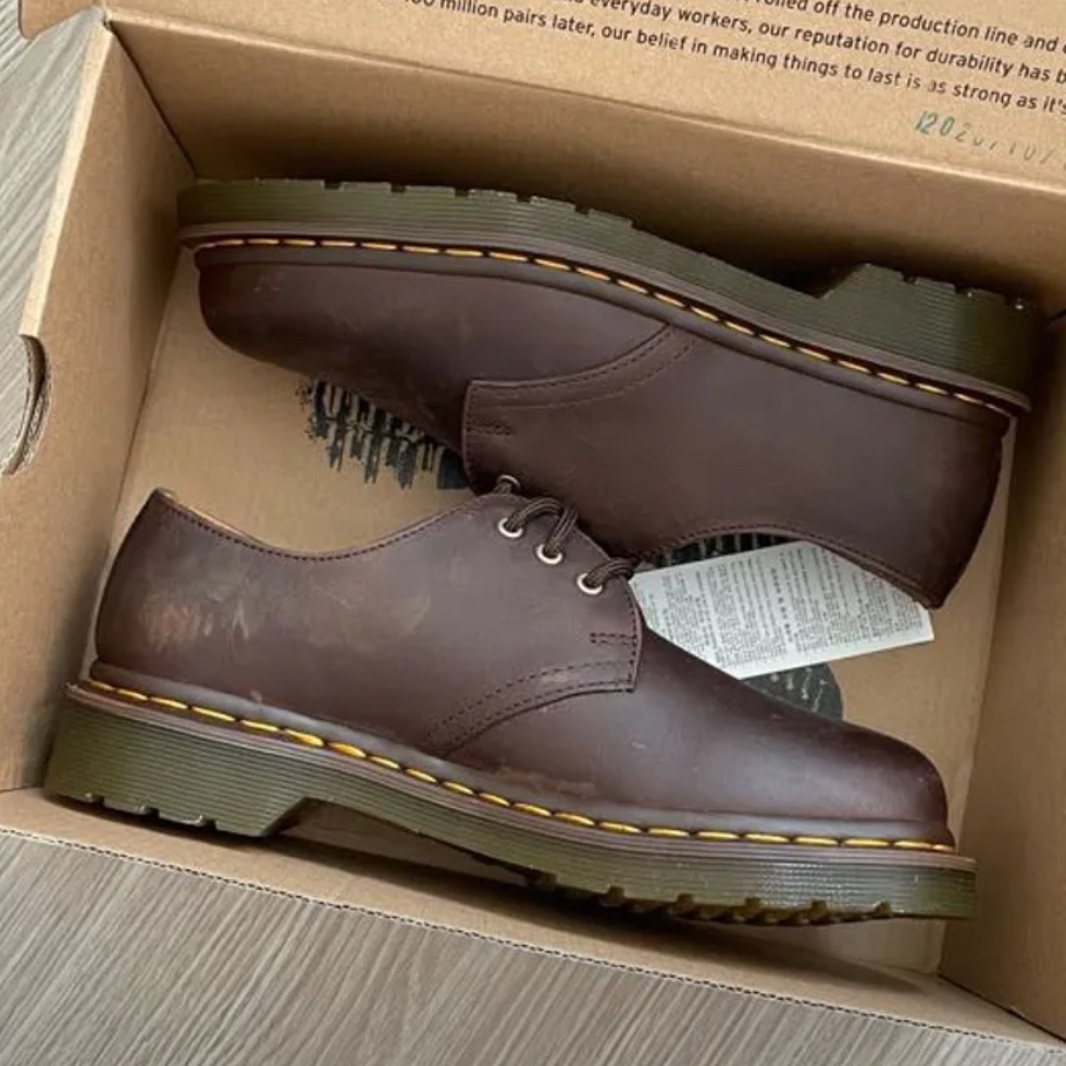 Dr. Martens 1461 Crazy Horse Dark Brown 착용 스타일