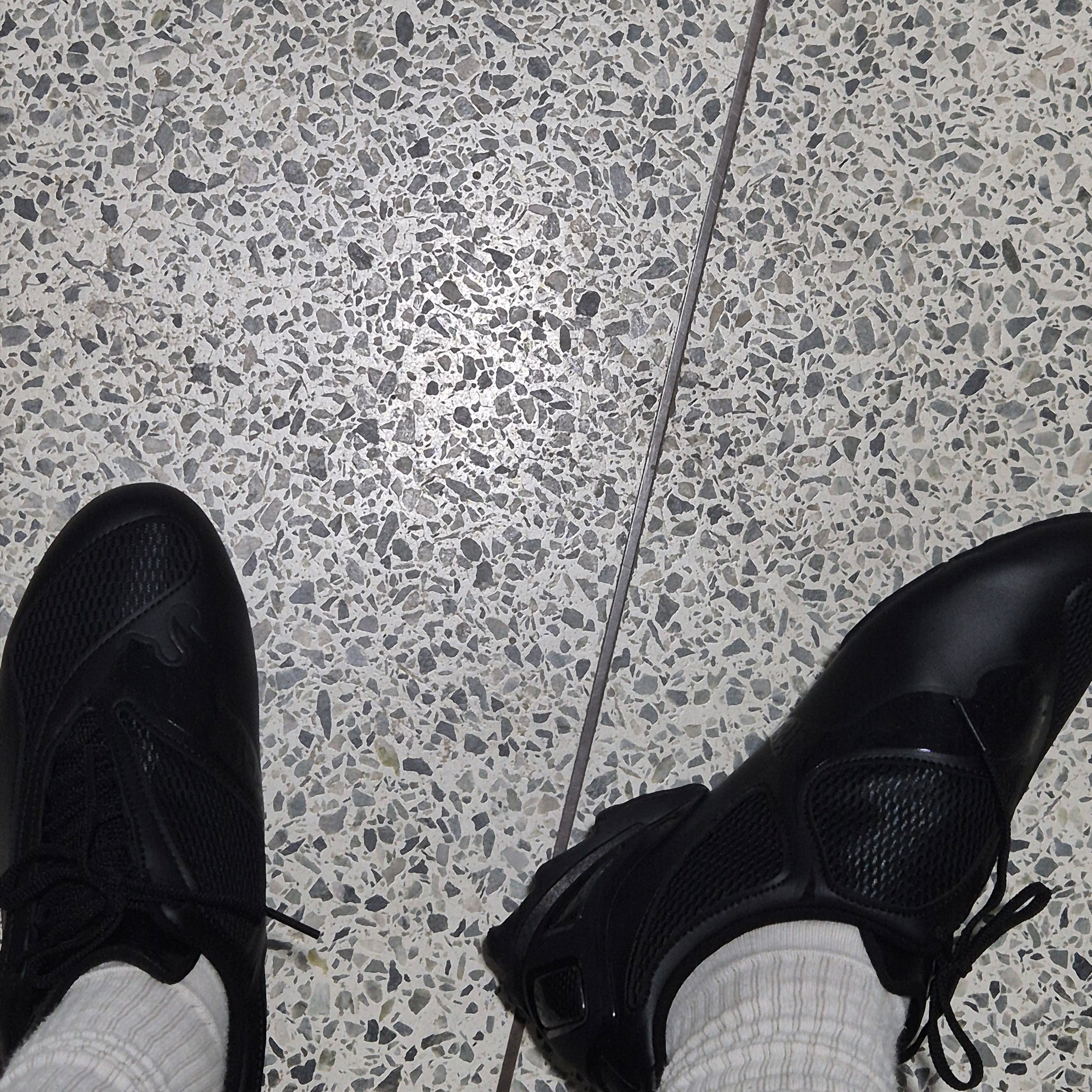 Puma V-S1 Black 착용 스타일