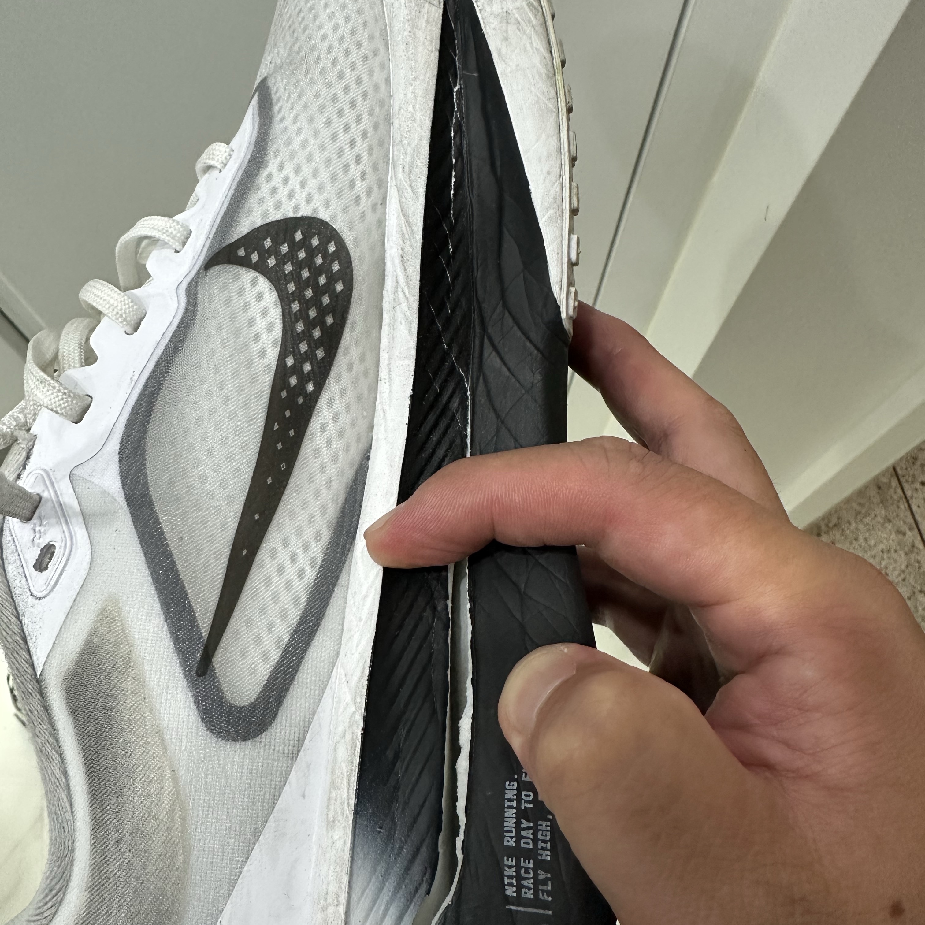 Nike Zoom Fly 6 White Smoke Grey 착용 스타일