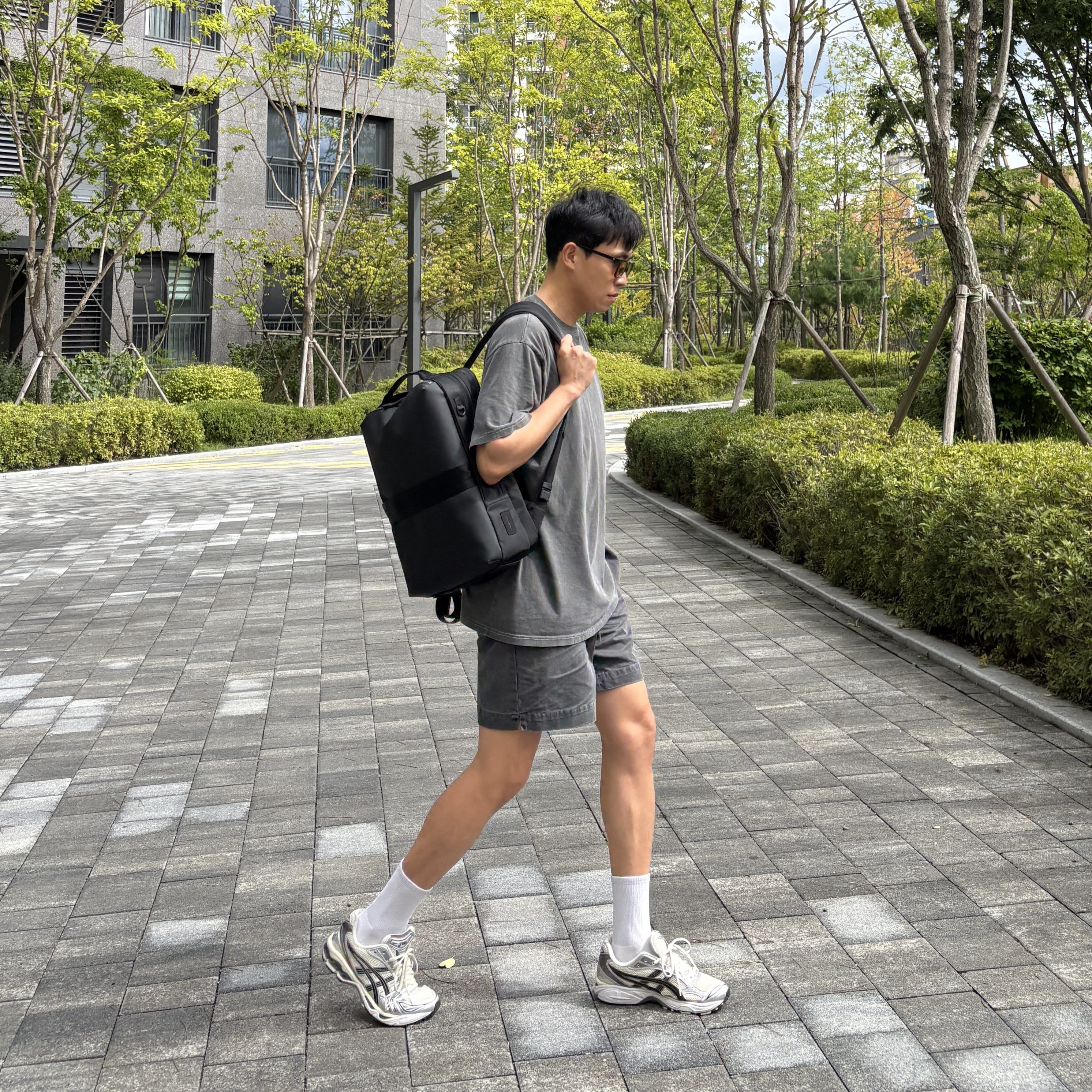 Asics Gel-Kayano 14 Cream Black 착용 스타일 - 1