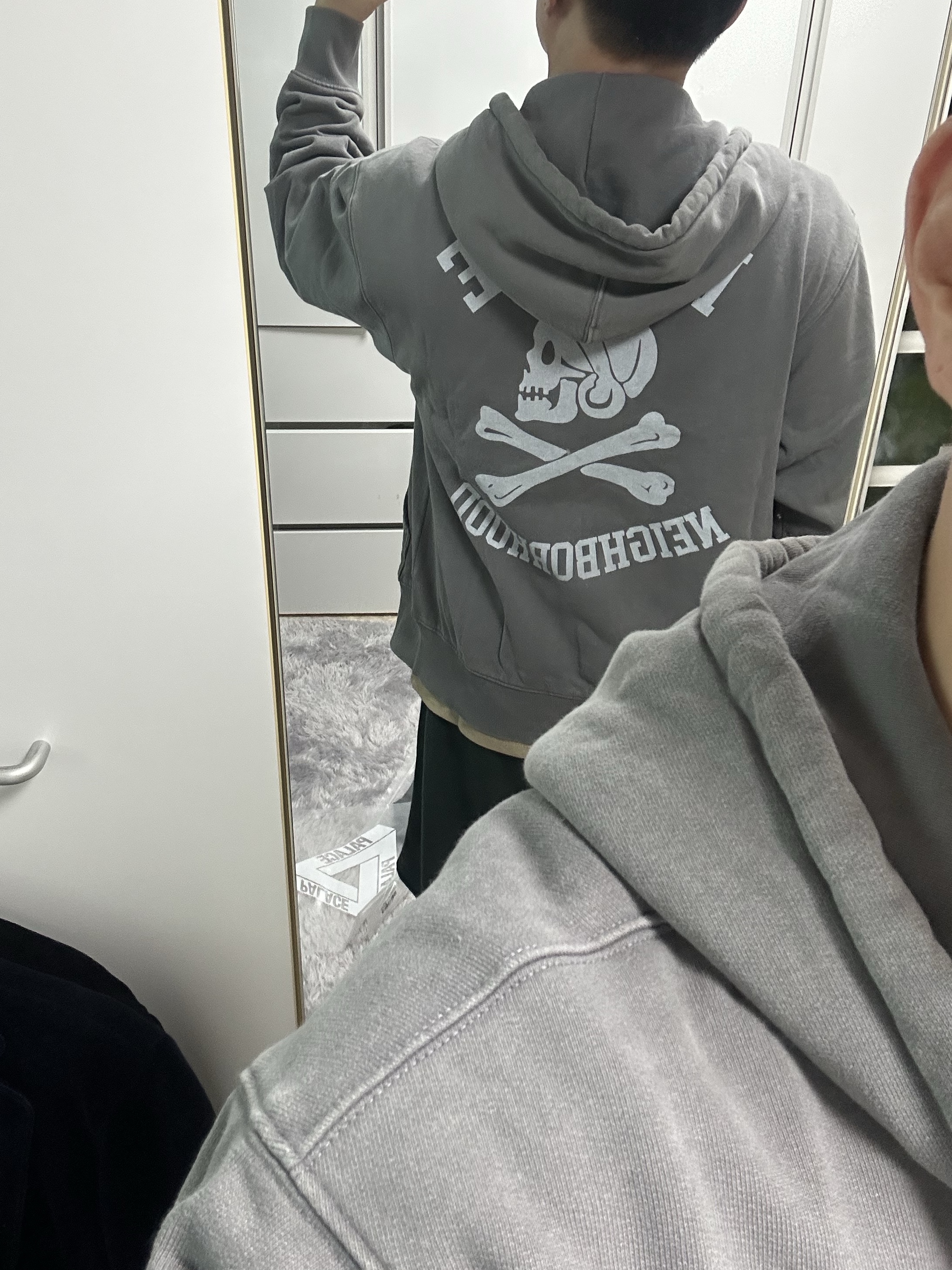Palace x Neighborhood Skull Zip Hood Charcoal Tif - 25FW 착용 스타일 - 3