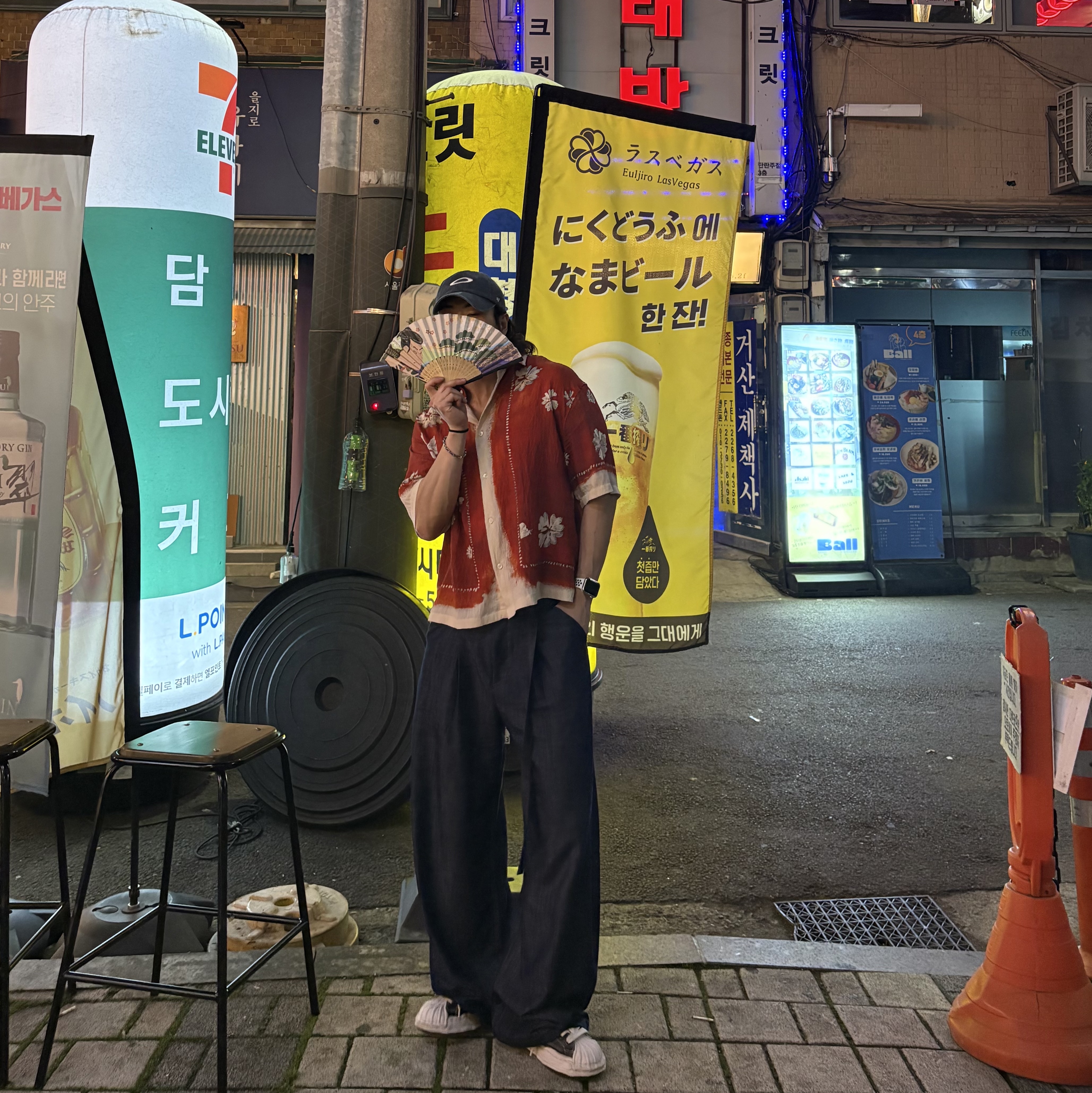 Maison Mihara Yasuhiro Blakey OG Sole Leather Low-top Sneakers Black, Oakley Remix Dad Hat Abyss White 착용 스타일 - 2
