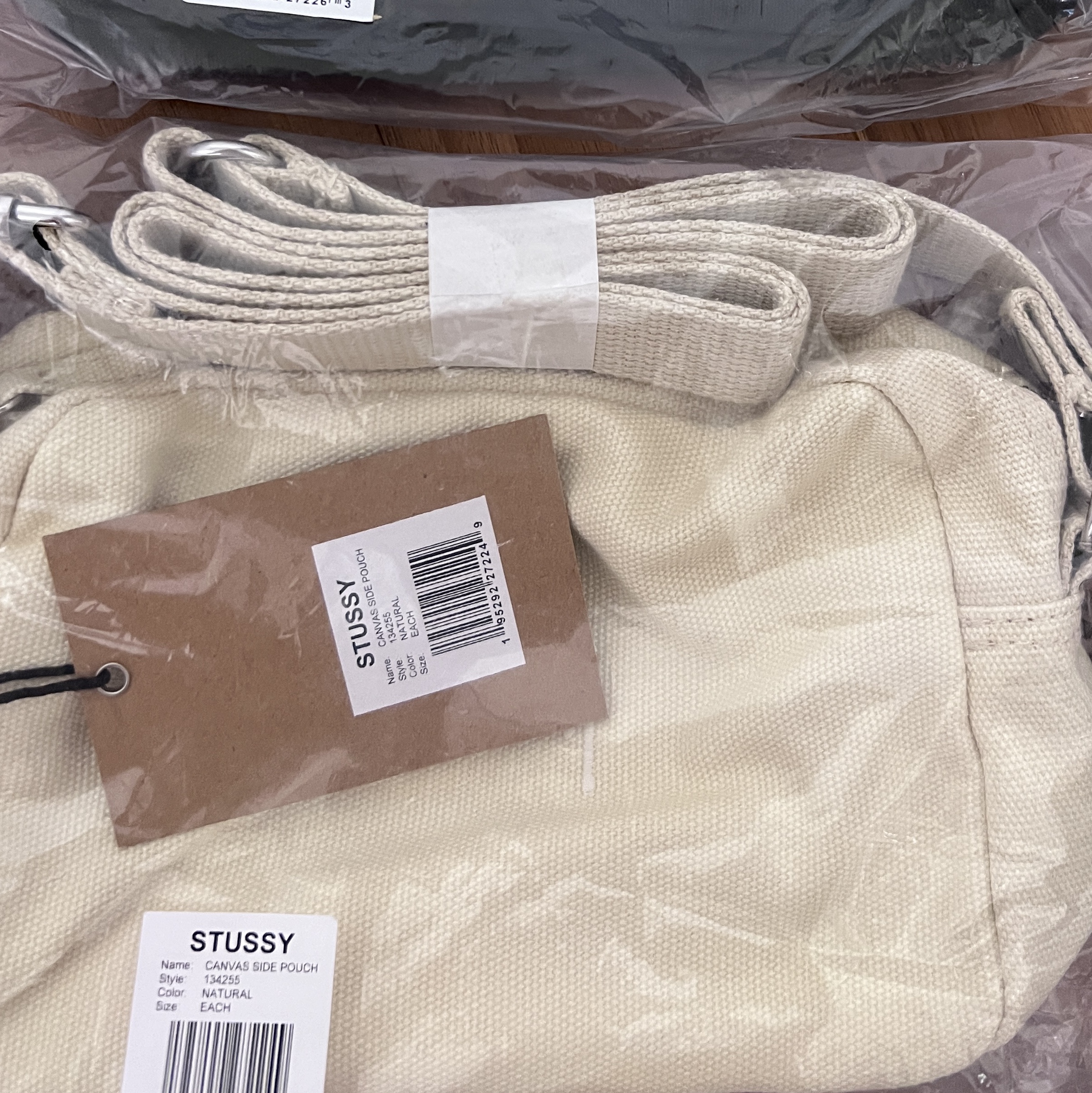 Stussy Canvas Side Pouch Natural 착용 스타일