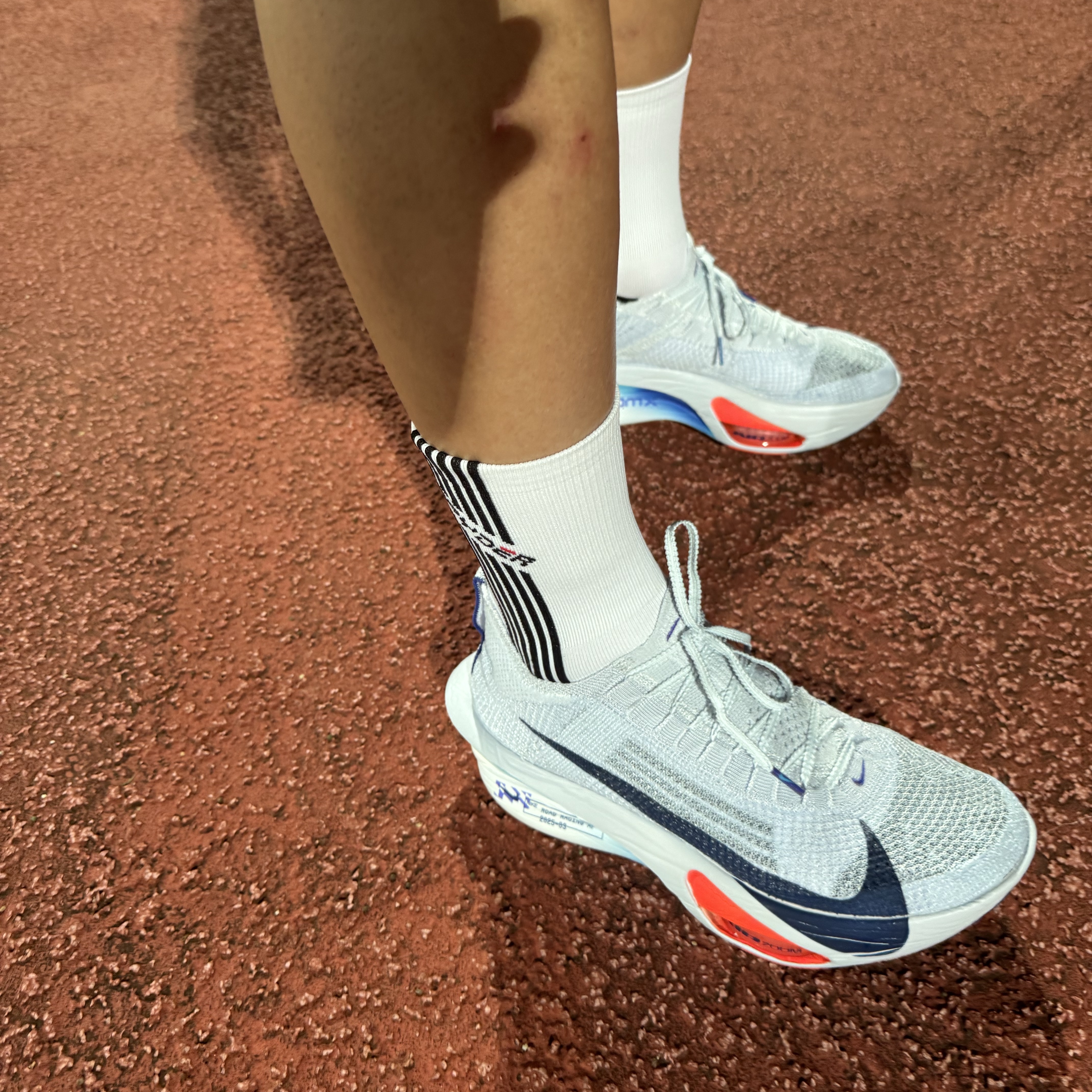 Nike Air Zoom Alphafly Next% 3 Football Grey Ghost 착용 스타일 - 2