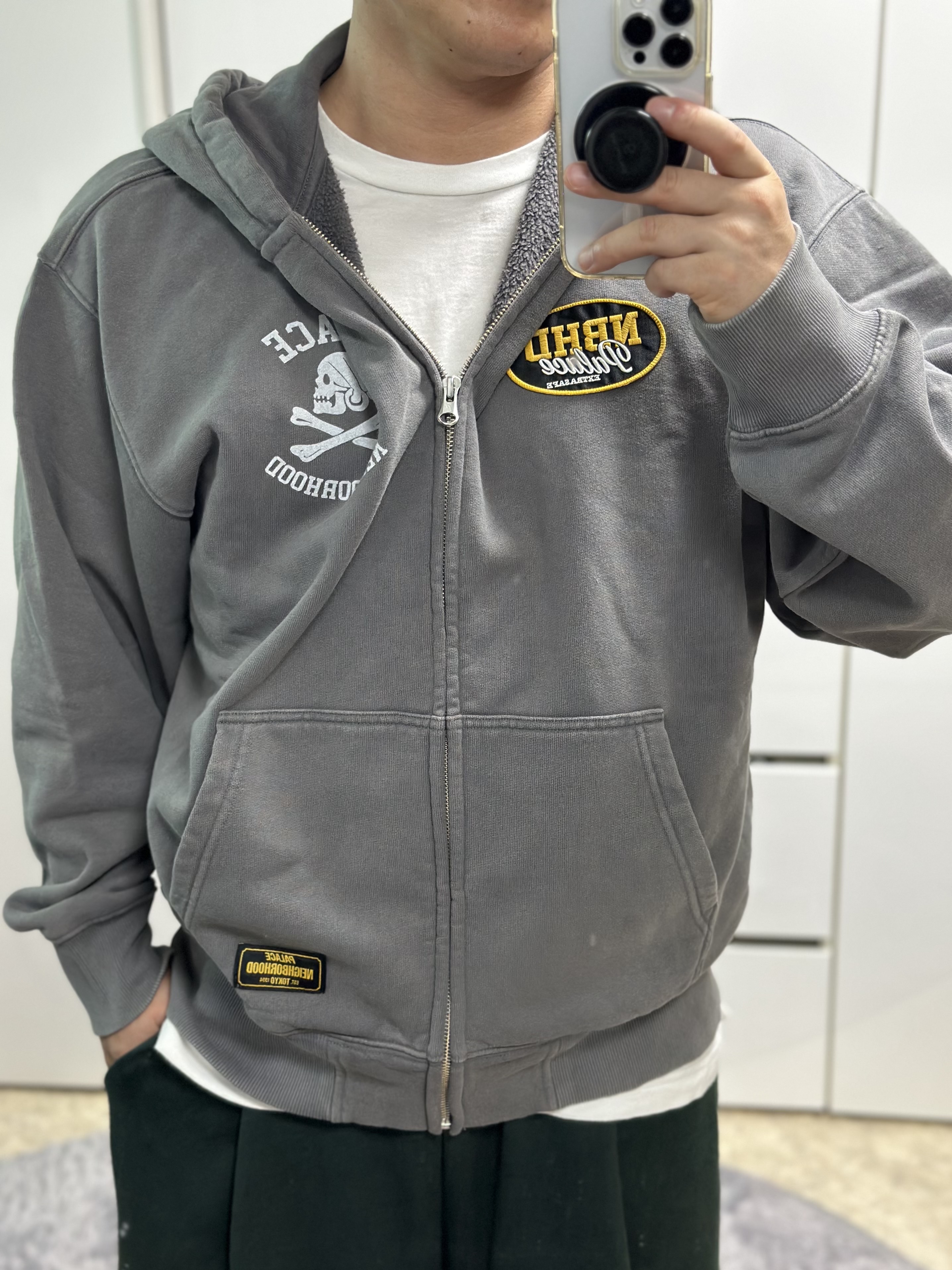 Palace x Neighborhood Skull Zip Hood Charcoal Tif - 25FW 착용 스타일 - 2