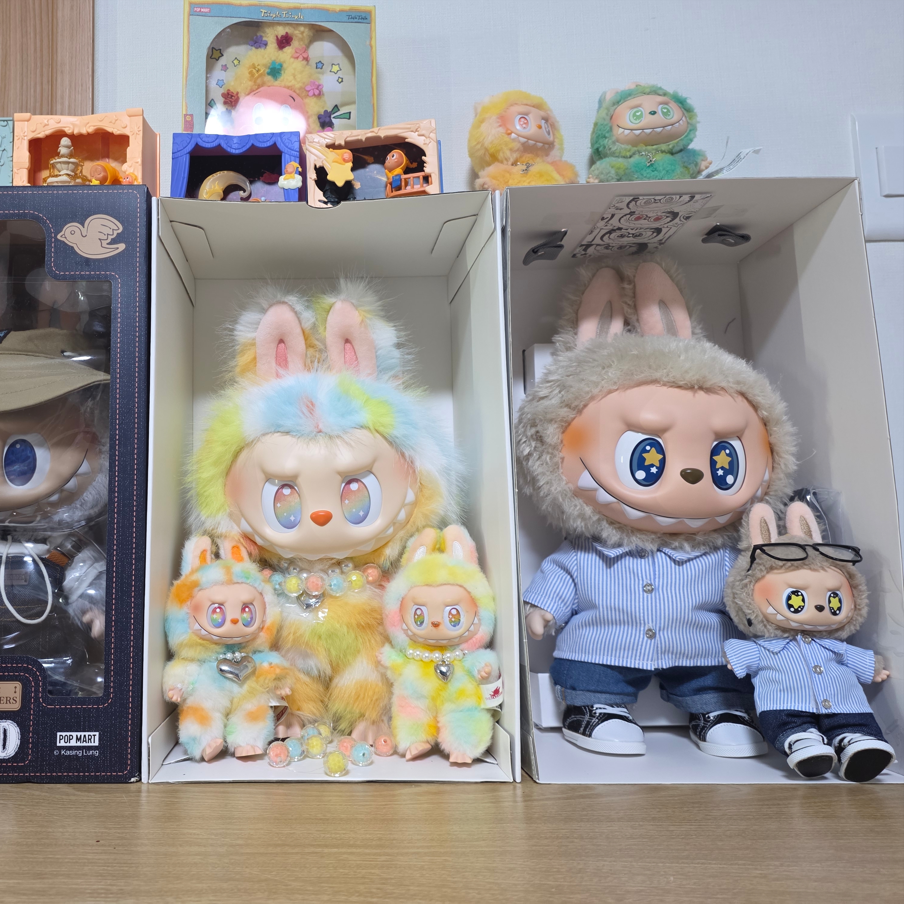 Pop Mart Labubu Flip with Me Doll, Pop Mart The Monsters Fall In Wild Labubu Series Plush Doll 착용 스타일