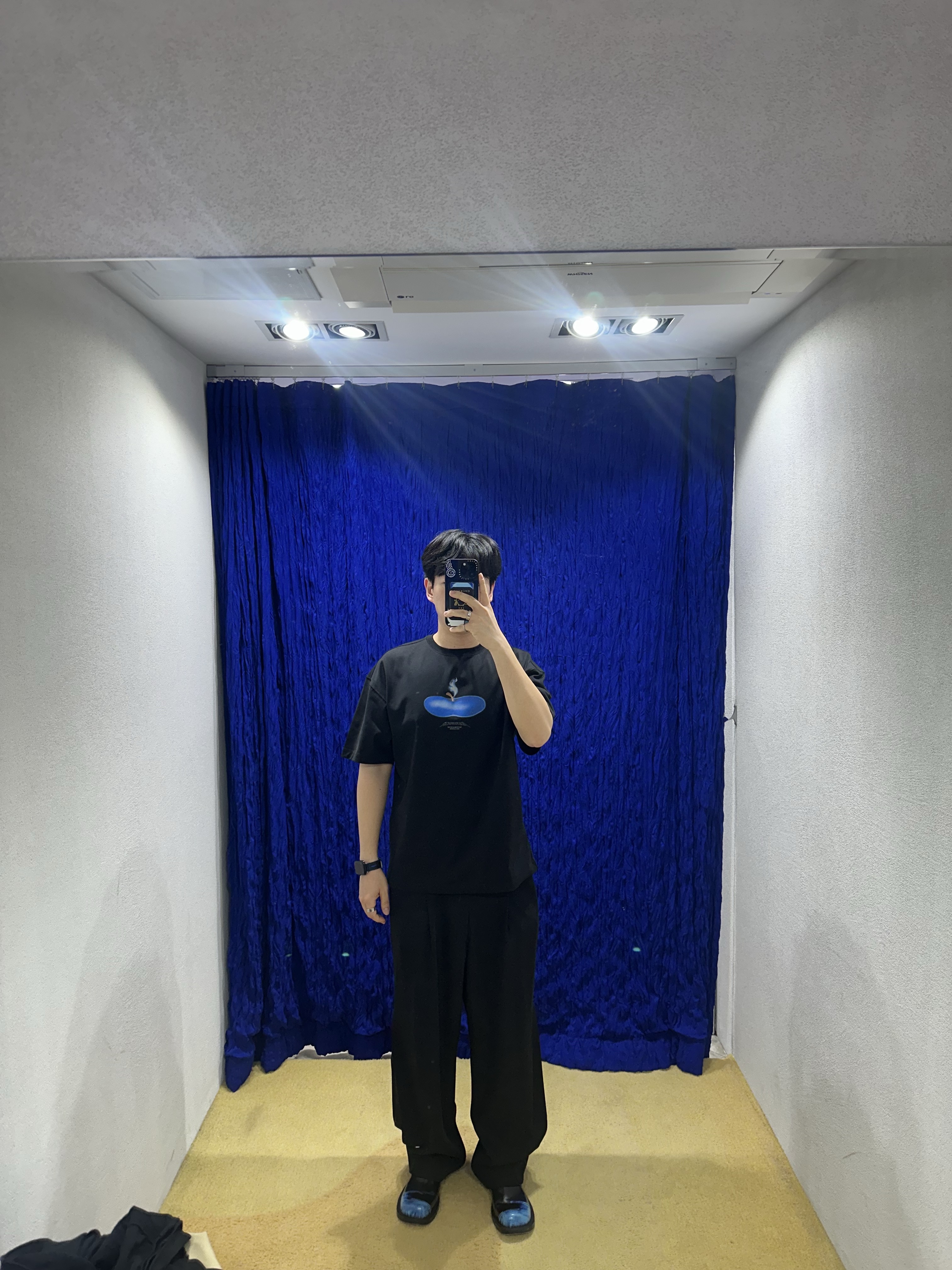 Ader Error Press Apple T-Shirt Product. 46 Noir, Ader Error 10th Product. 9 Noir 착용 스타일