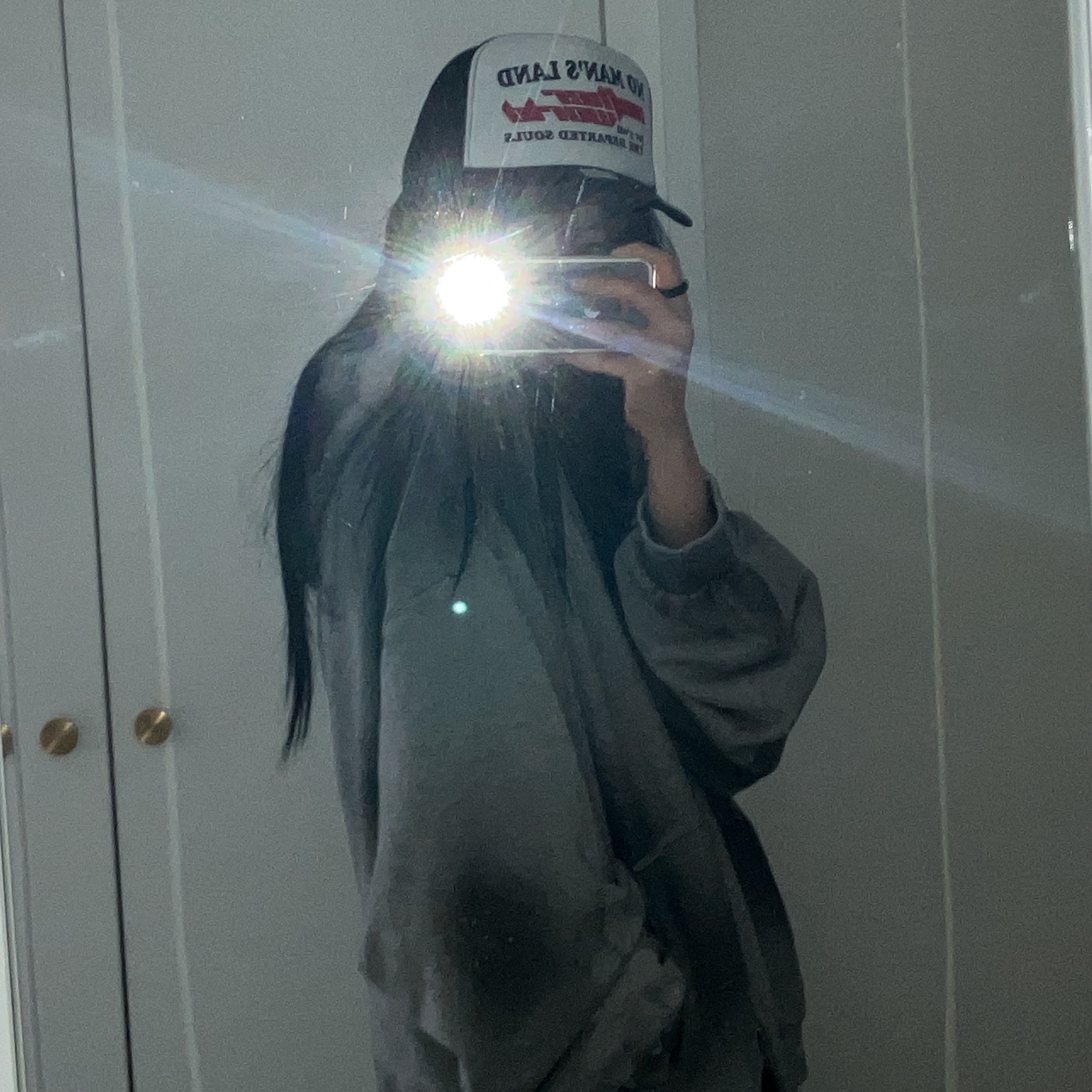Netherworld Nobody's Trucker Hat Black, Netherworld Graffiti Zip Up Hoodie Grey Marl 착용 스타일 - 1