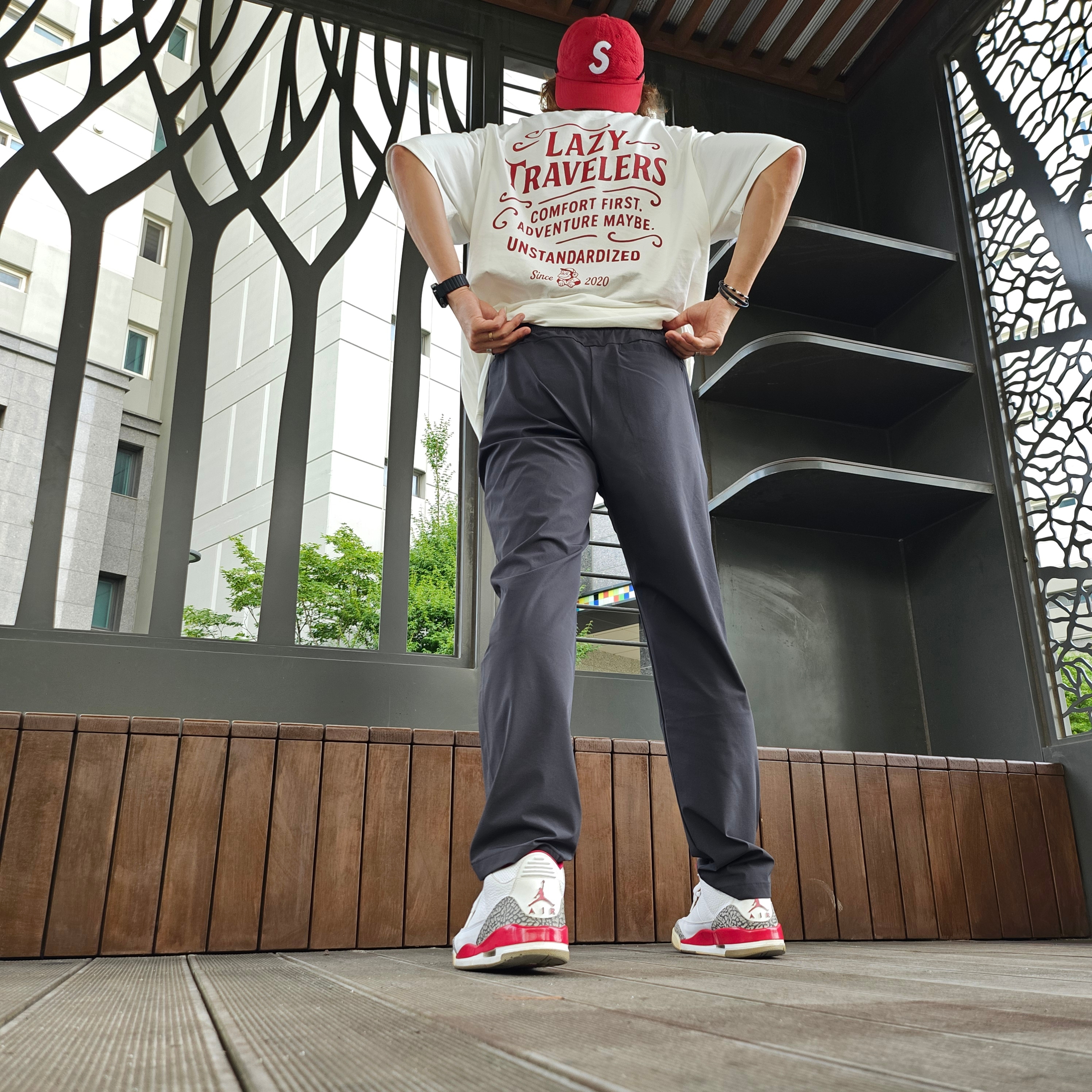 Supreme Seersucker S Logo 6-Panel Red - 24SS, Jordan 3 Retro Cardinal Red 착용 스타일 - 3